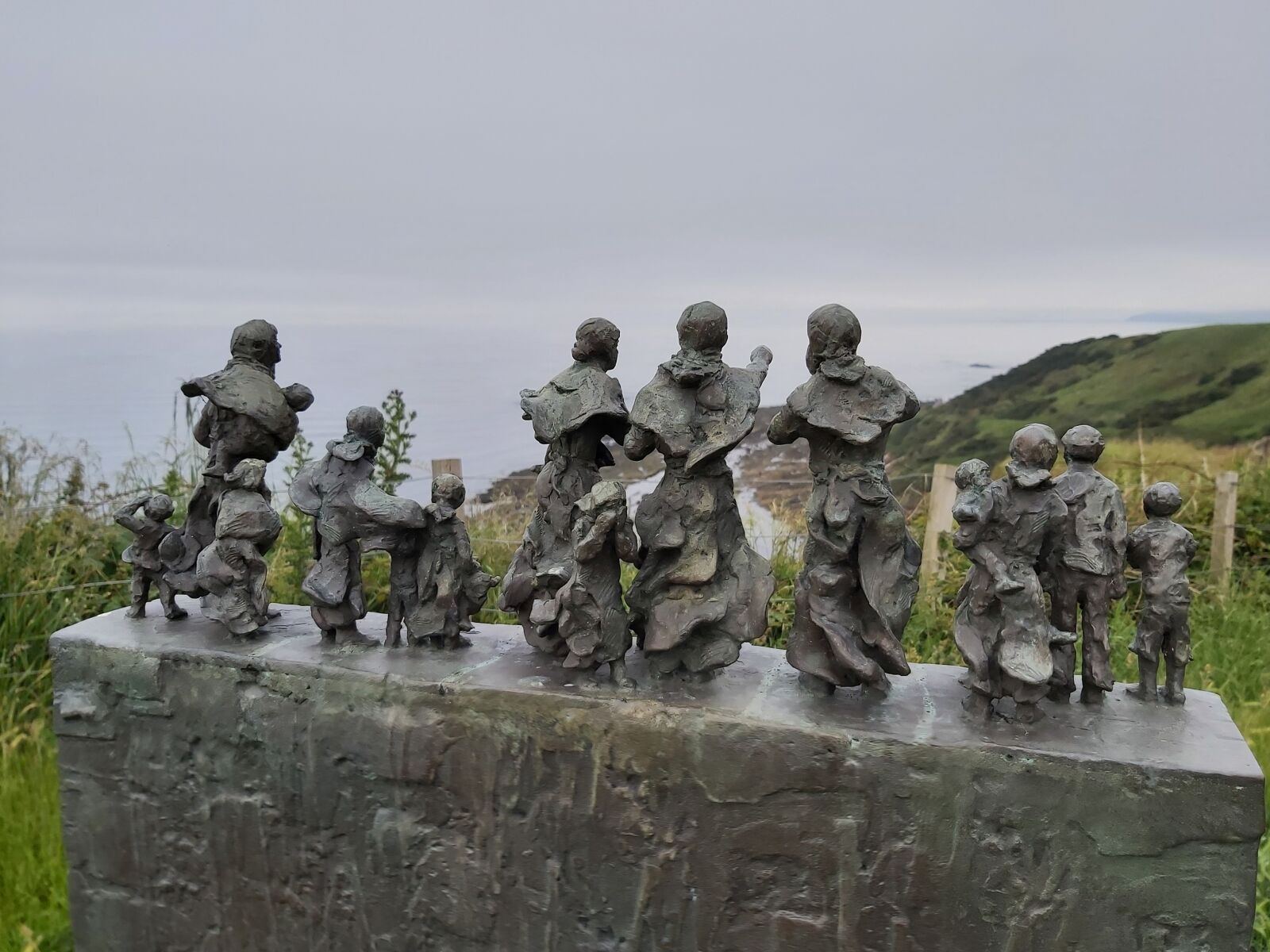 Samsung Galaxy A70 sample photo. Statues scotland, east coast photography