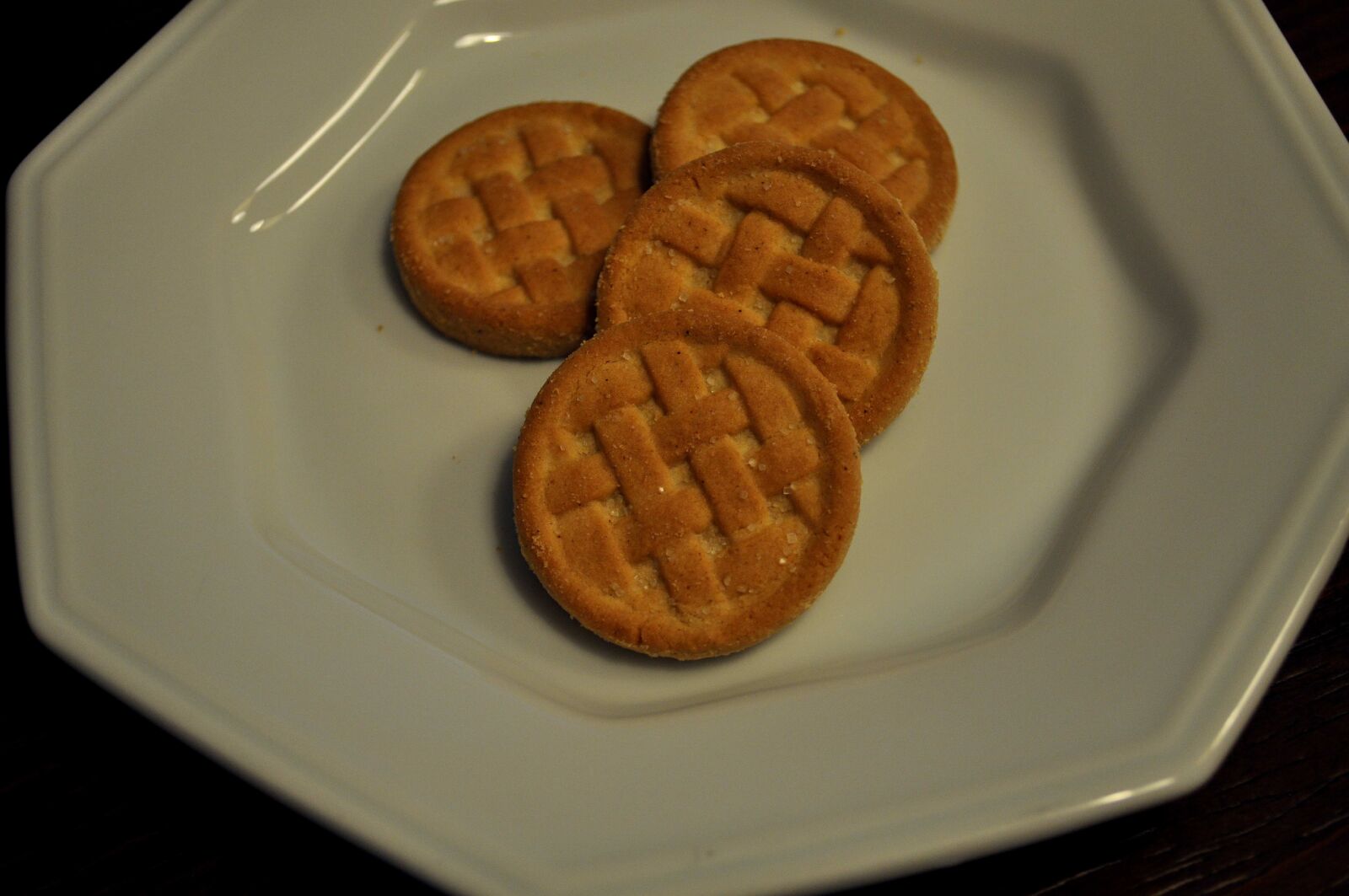 Nikon D5000 sample photo. Few, brown, homemade, cookies photography