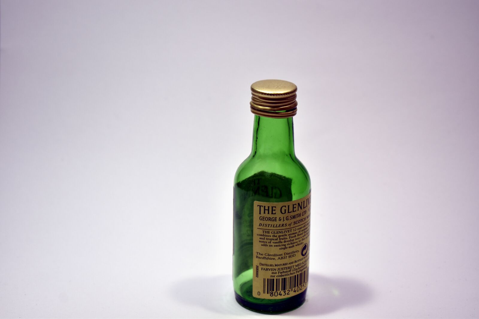 Nikon D5600 sample photo. Bottle, green, empty photography