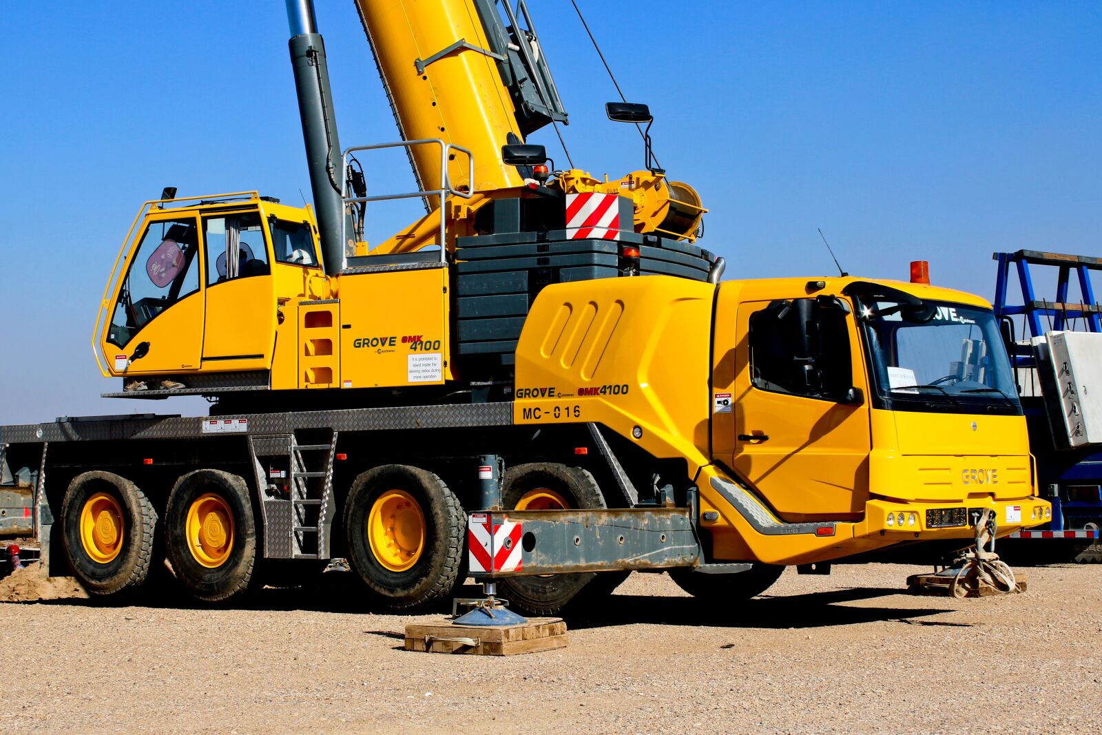 Canon EOS 70D sample photo. Machine, vehicle, heavy photography