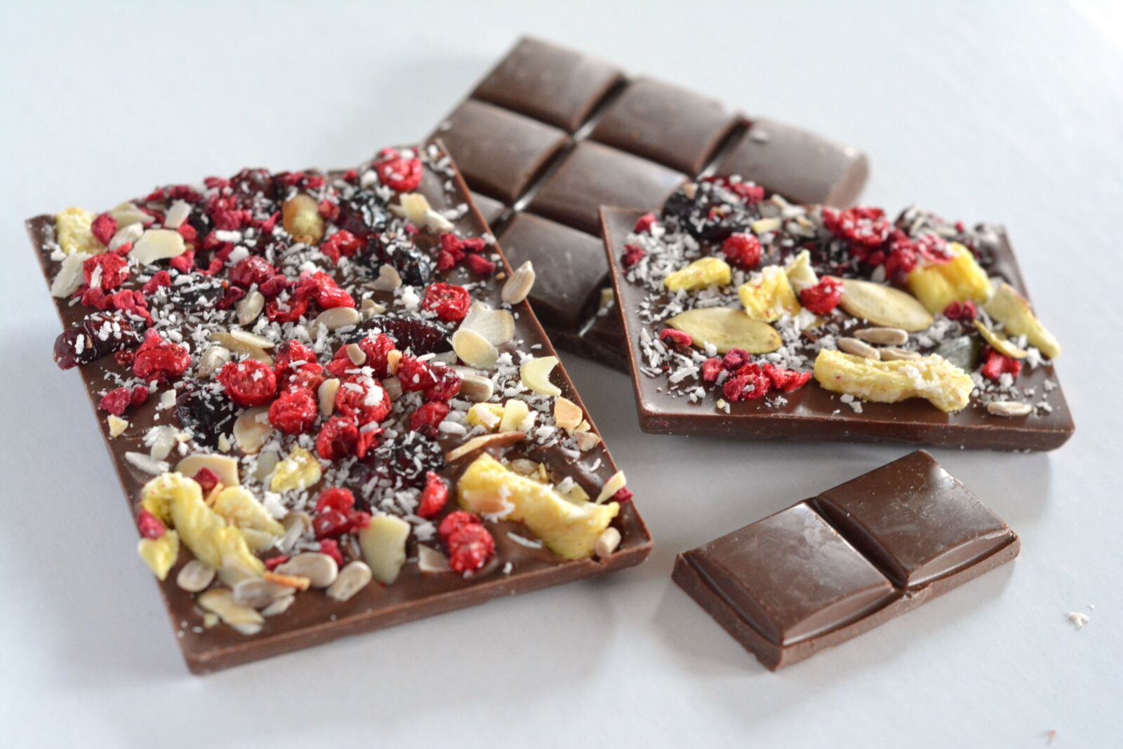 Nikon D5200 sample photo. Chocolate, milk chocolate, supplements photography