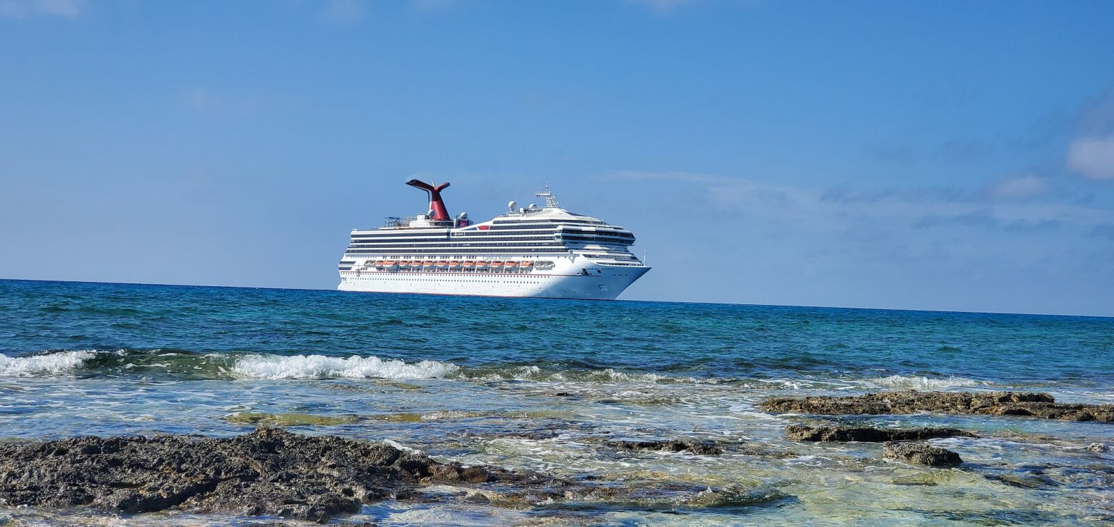 Samsung Galaxy S10 sample photo. Carnival, cruise, ship photography