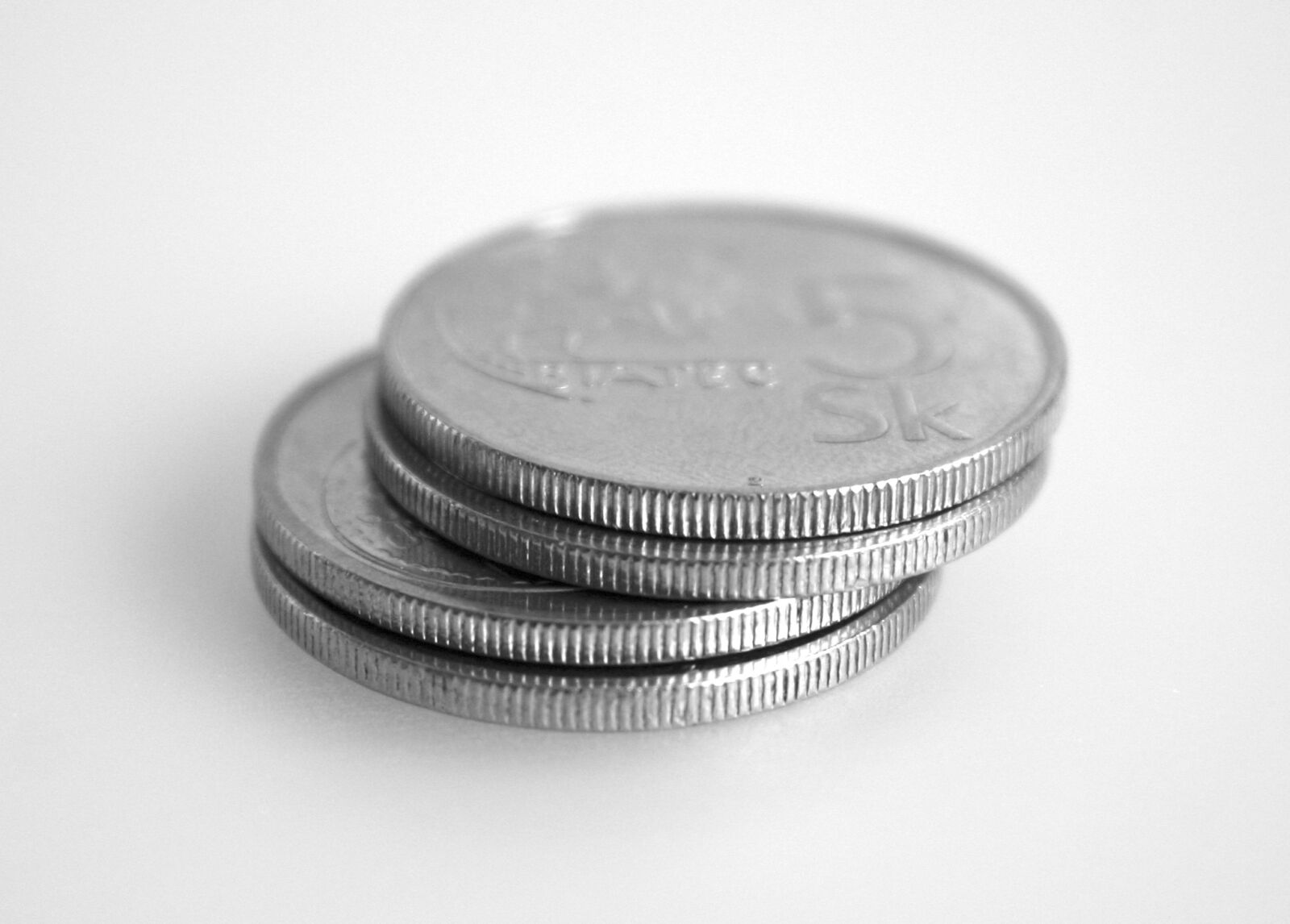 Canon EOS 300D (EOS Digital Rebel / EOS Kiss Digital) sample photo. Four coins, five crowns photography