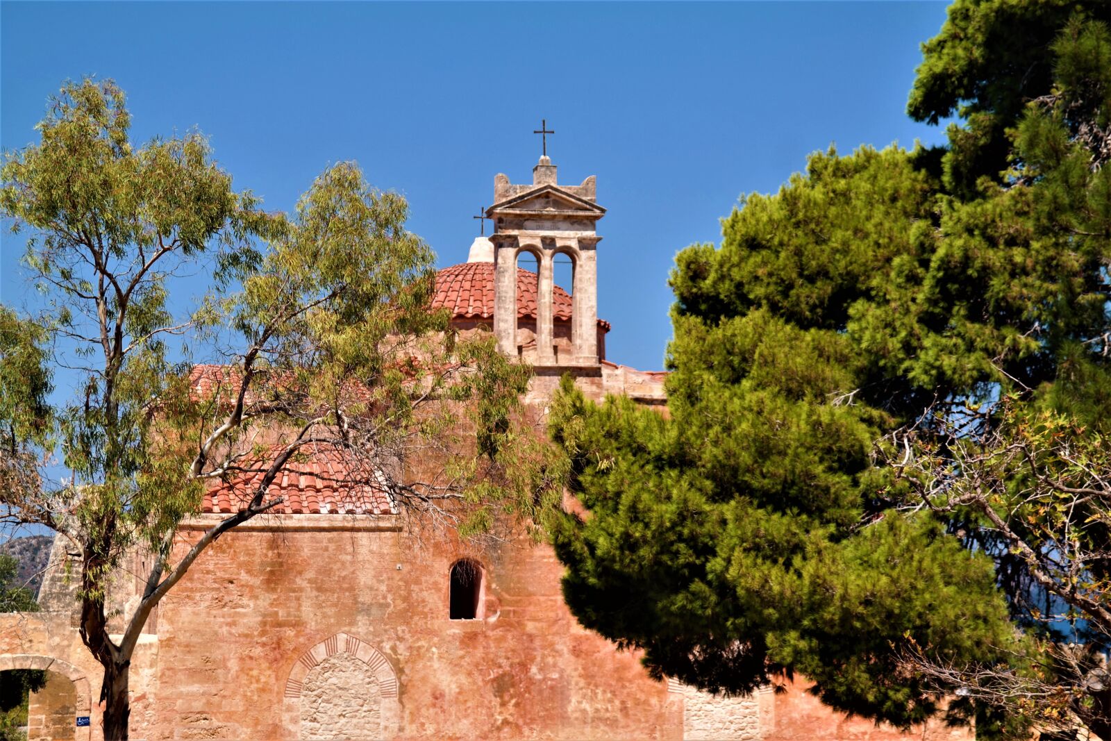 Samsung NX30 + NX 18-55mm F3.5-5.6 sample photo. Church, historically, architecture photography