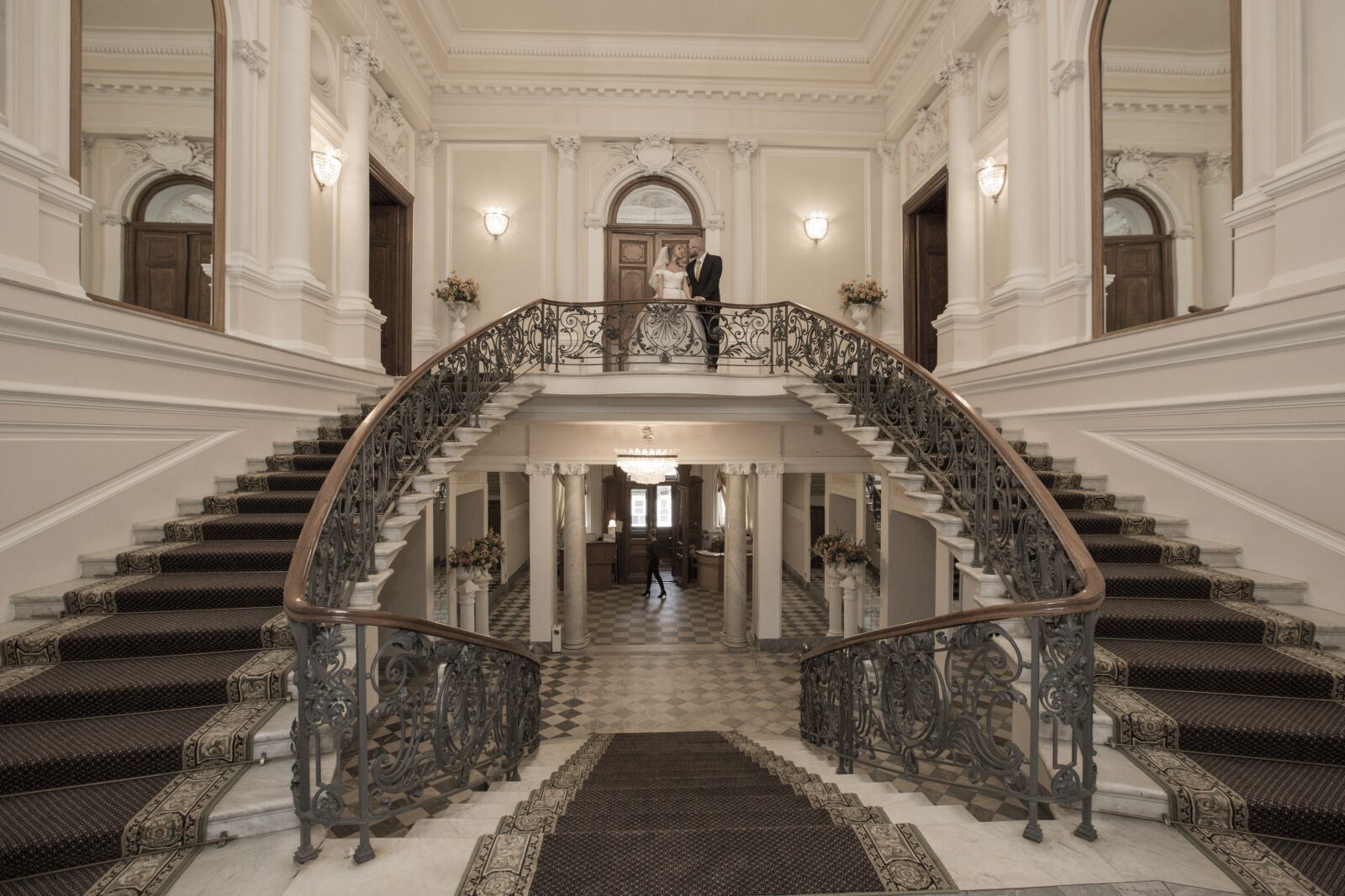 Canon EF 16-35mm F2.8L II USM sample photo. Palace, bride, wedding photography