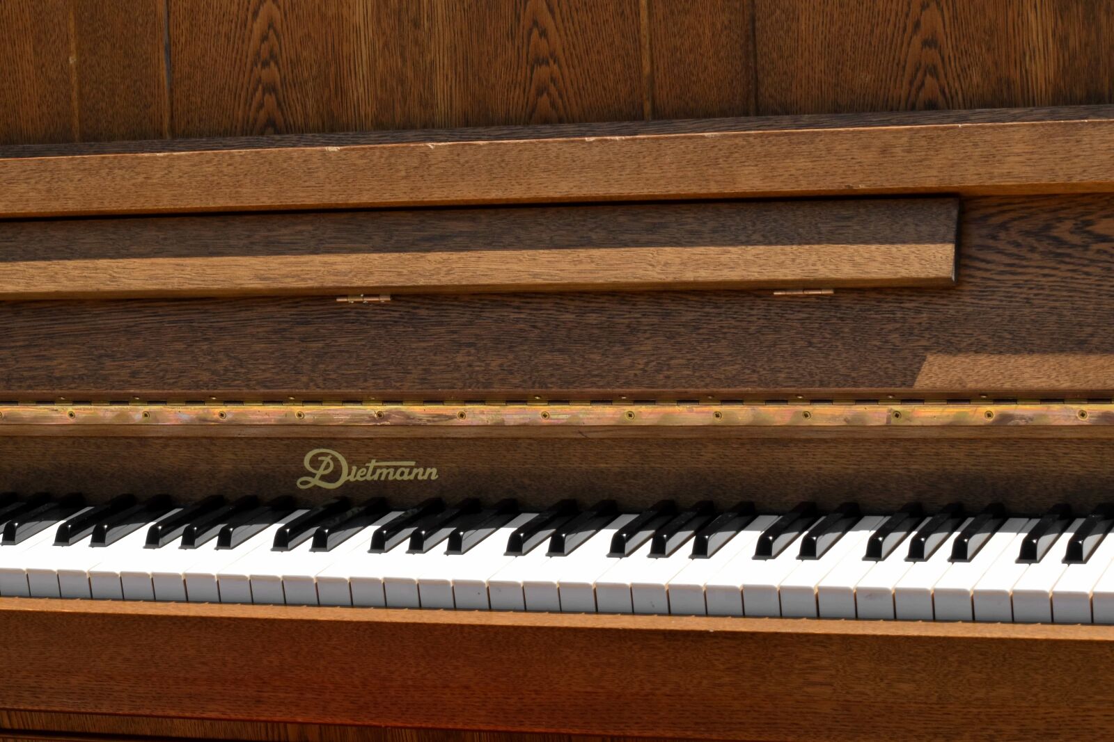 Nikon D5500 sample photo. Piano, wood, old, retro photography