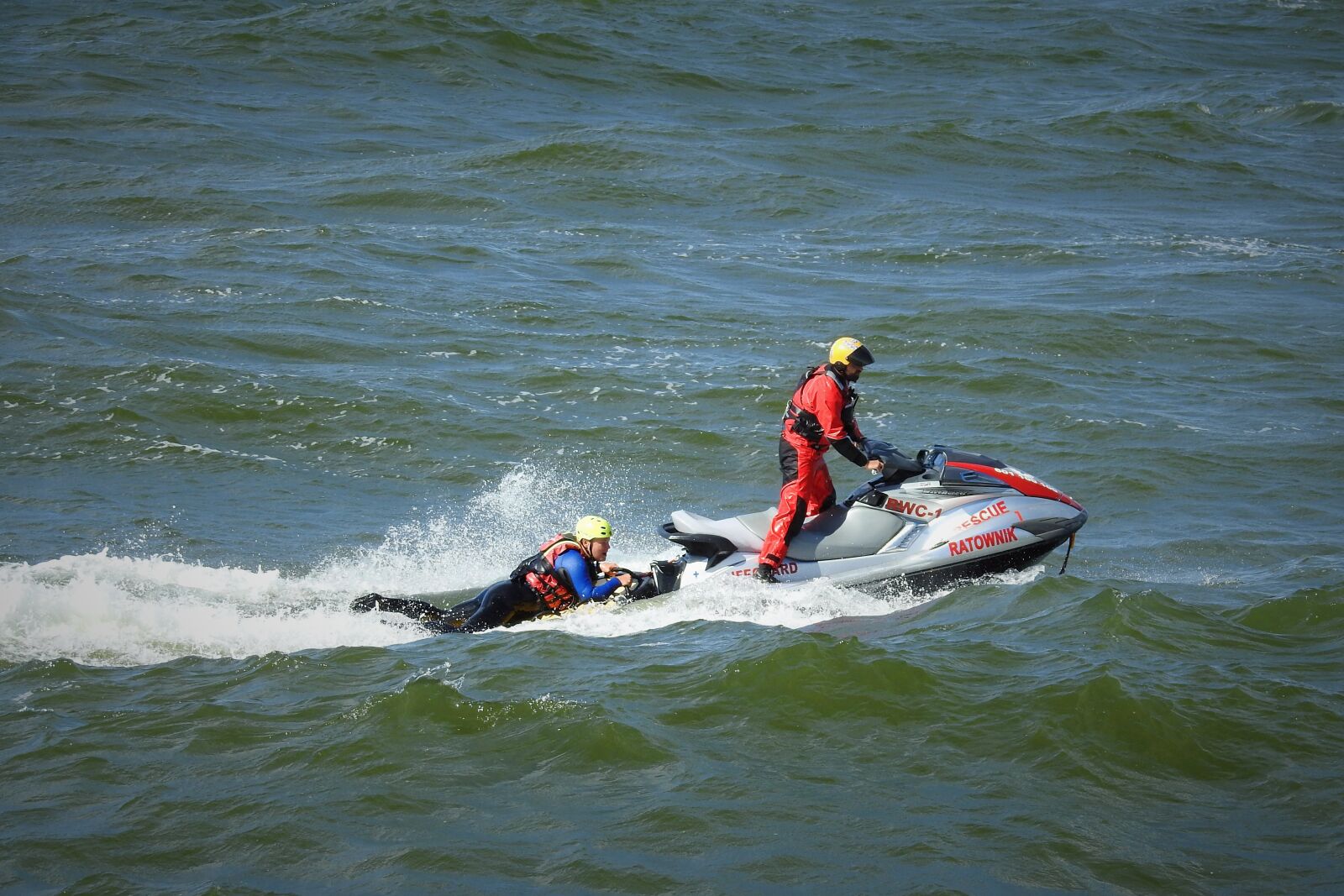 Nikon Coolpix P900 sample photo. Rescuers, sea, exercise photography