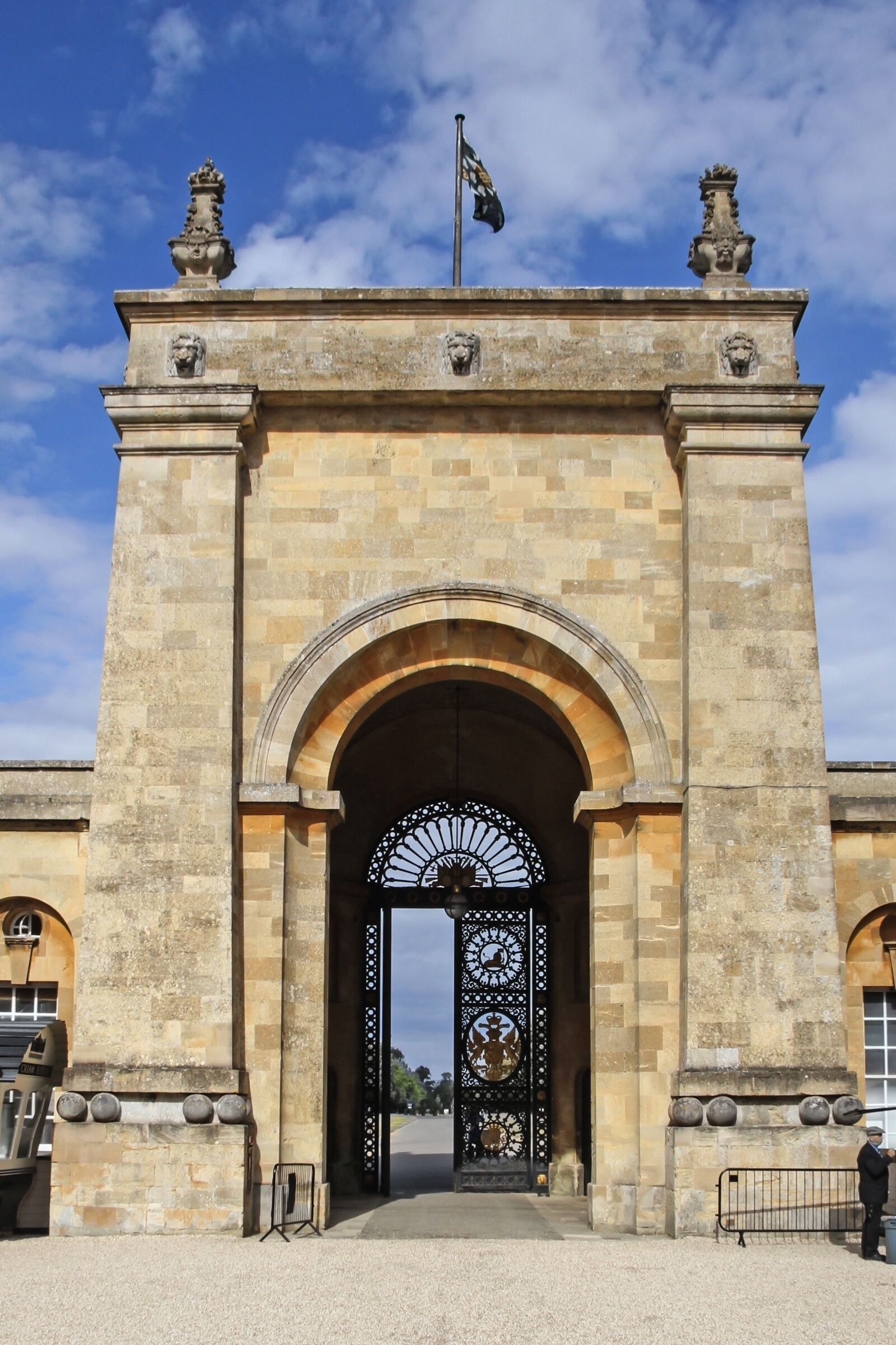 Canon EF-S 17-85mm F4-5.6 IS USM sample photo. Blenheim palace, castle, world photography