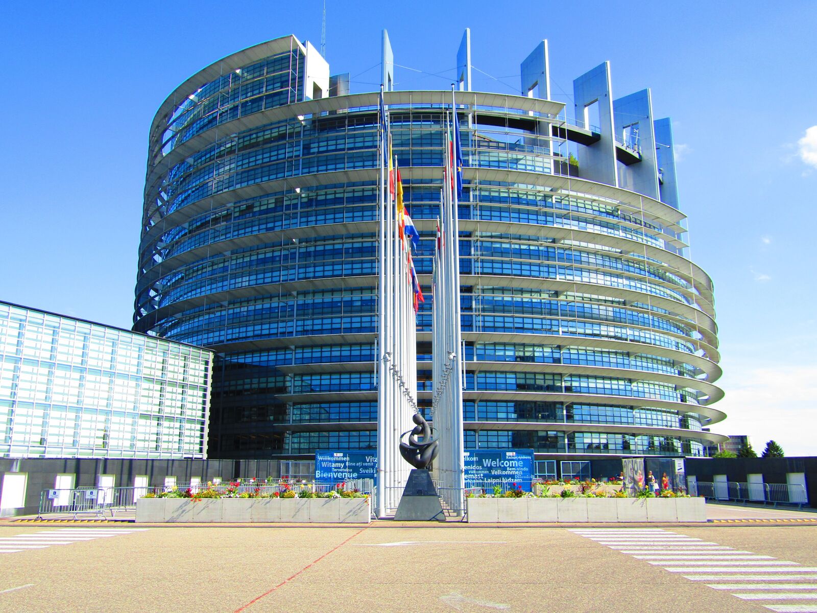 Canon PowerShot SX410 IS sample photo. The european parliament in photography
