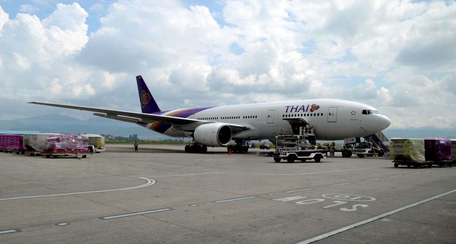 Nikon D5100 sample photo. International, airport, flights photography
