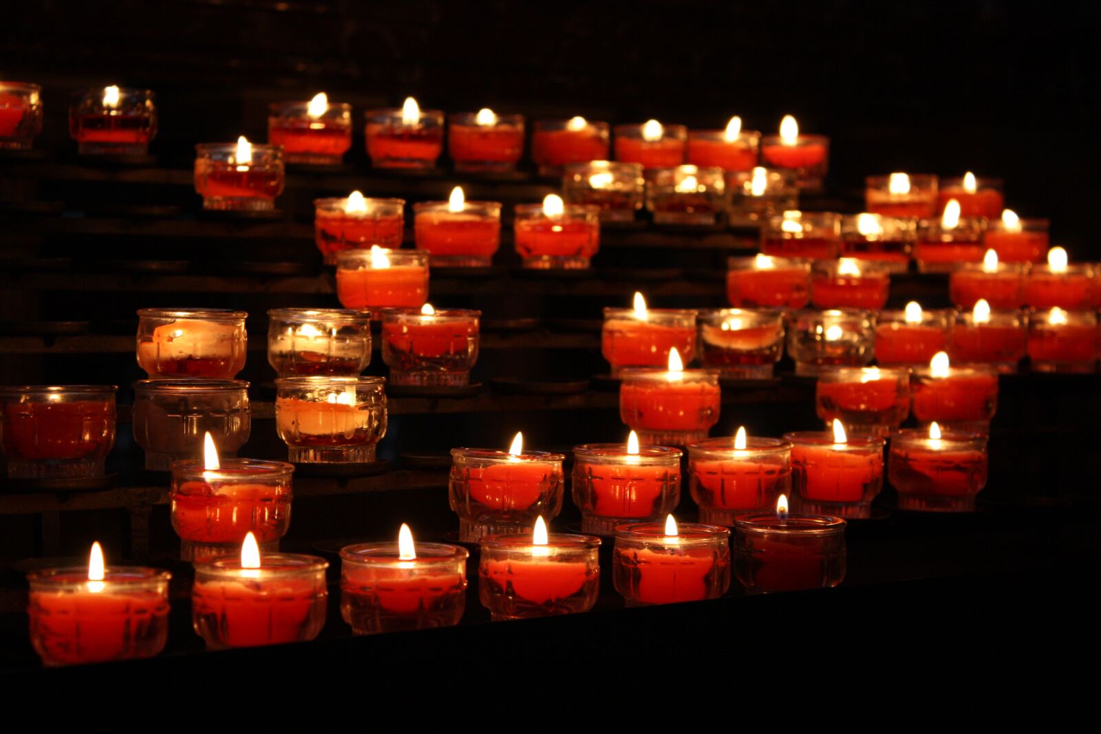Canon EOS 450D (EOS Rebel XSi / EOS Kiss X2) sample photo. Candle, candlelight, brand photography