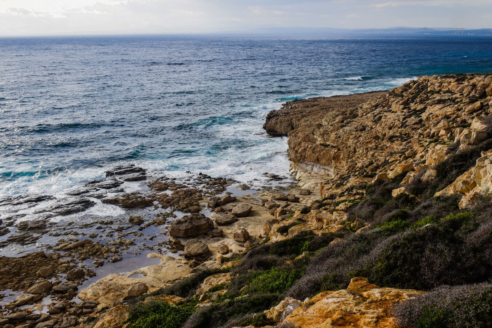 Nikon D3300 sample photo. Cliff, coast, sea photography