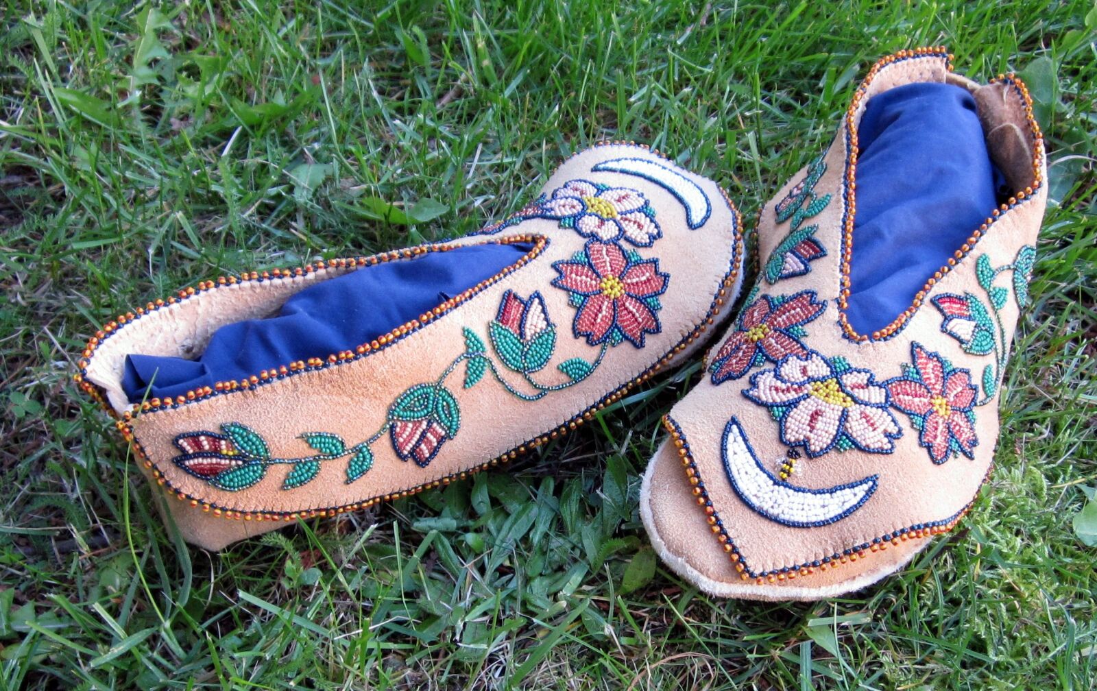 Canon PowerShot SD1300 IS (IXUS 105 / IXY 200F) sample photo. Moccasins, traditional, culture photography