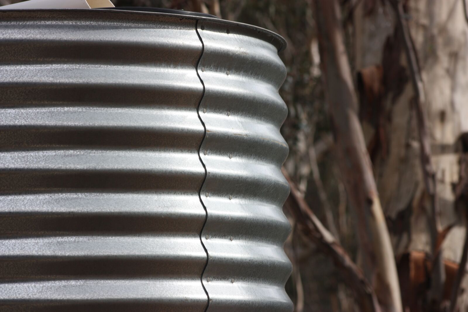 Canon EOS 450D (EOS Rebel XSi / EOS Kiss X2) sample photo. Water tank, australia, corrugated photography
