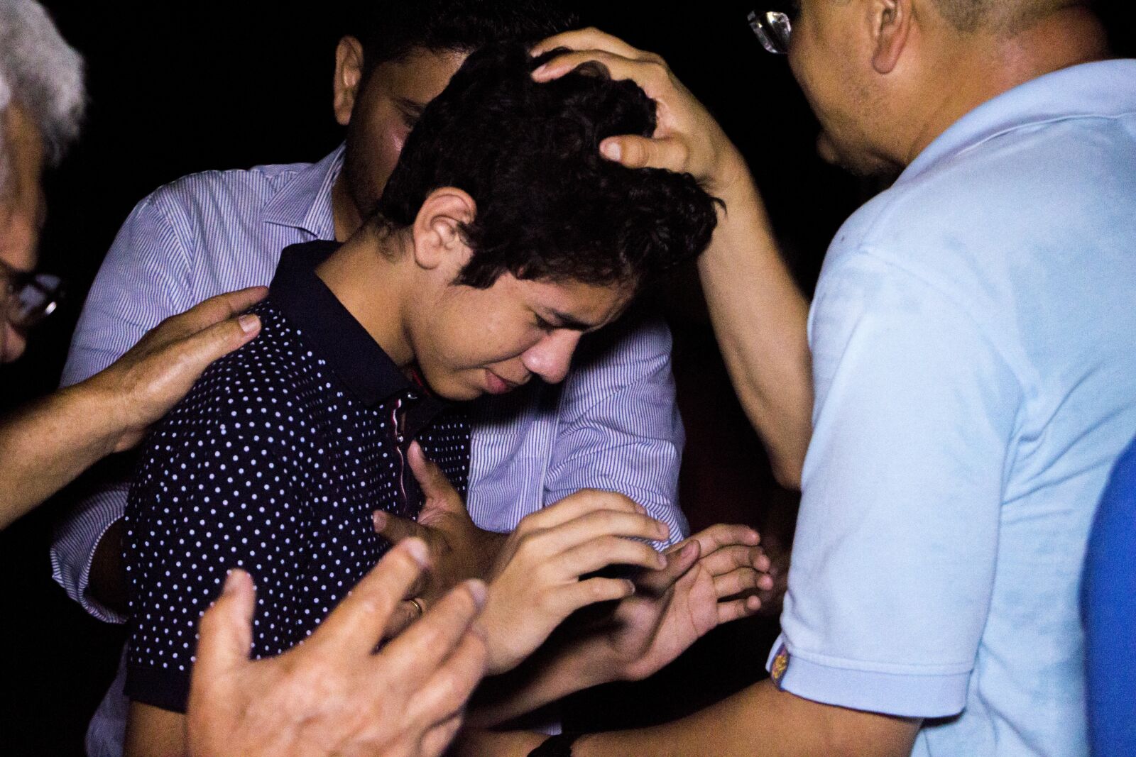 Canon EOS 700D (EOS Rebel T5i / EOS Kiss X7i) sample photo. Prayer, ritual, religion photography