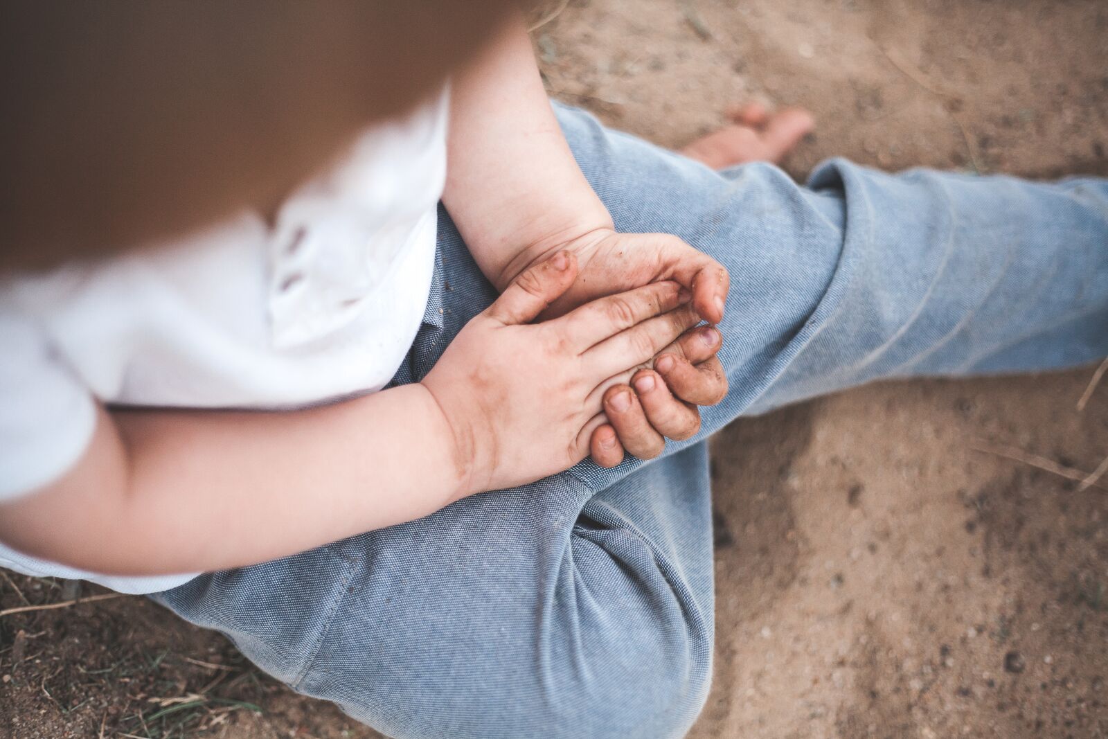 Canon EF 50mm F1.8 STM sample photo. Child, fun, sand photography