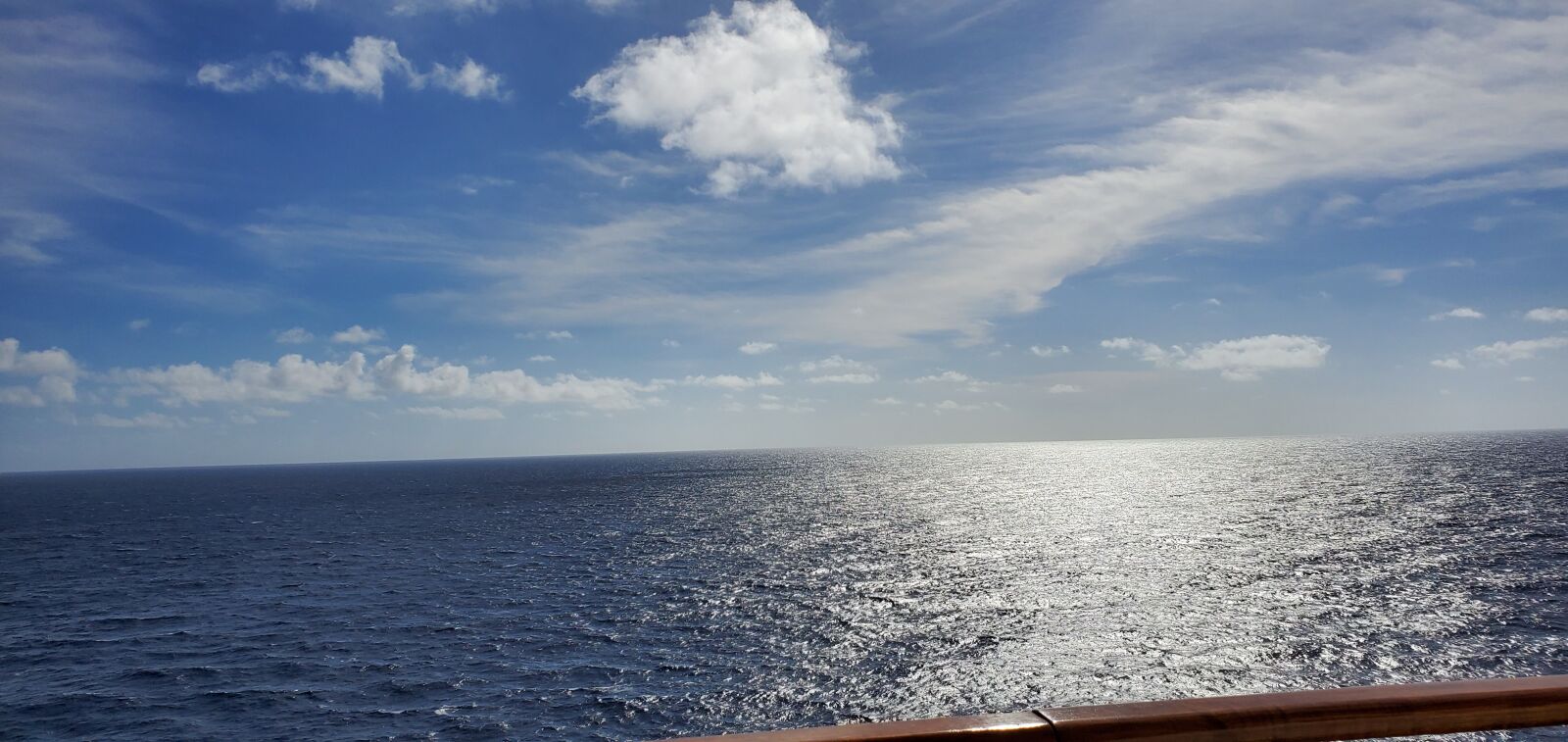Samsung Galaxy S10 sample photo. Ocean, open waters, blue photography