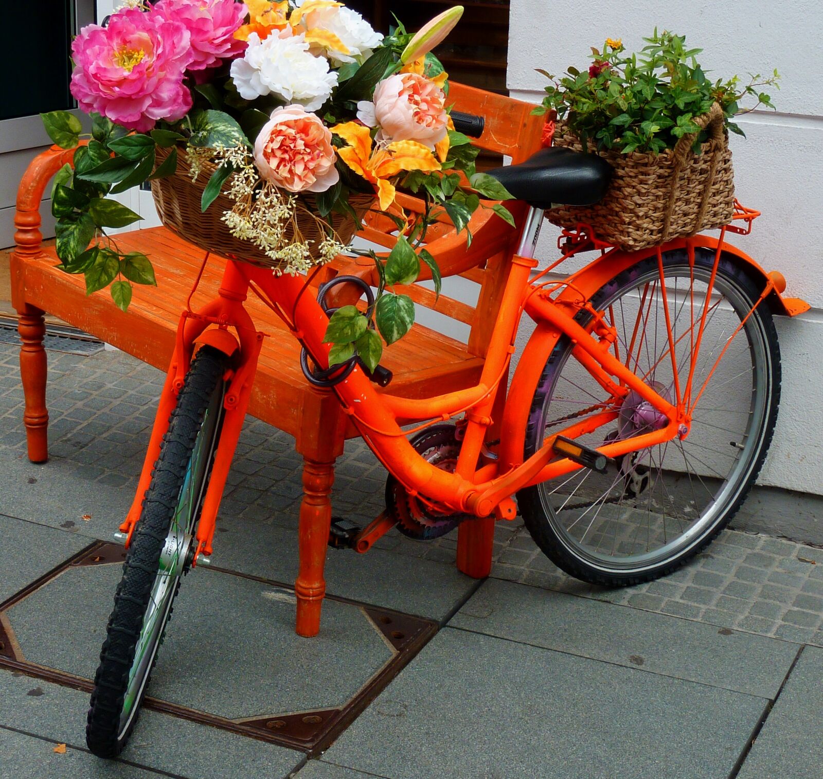 Panasonic DMC-TZ7 sample photo. Bike, decorated bicycle, flowers photography