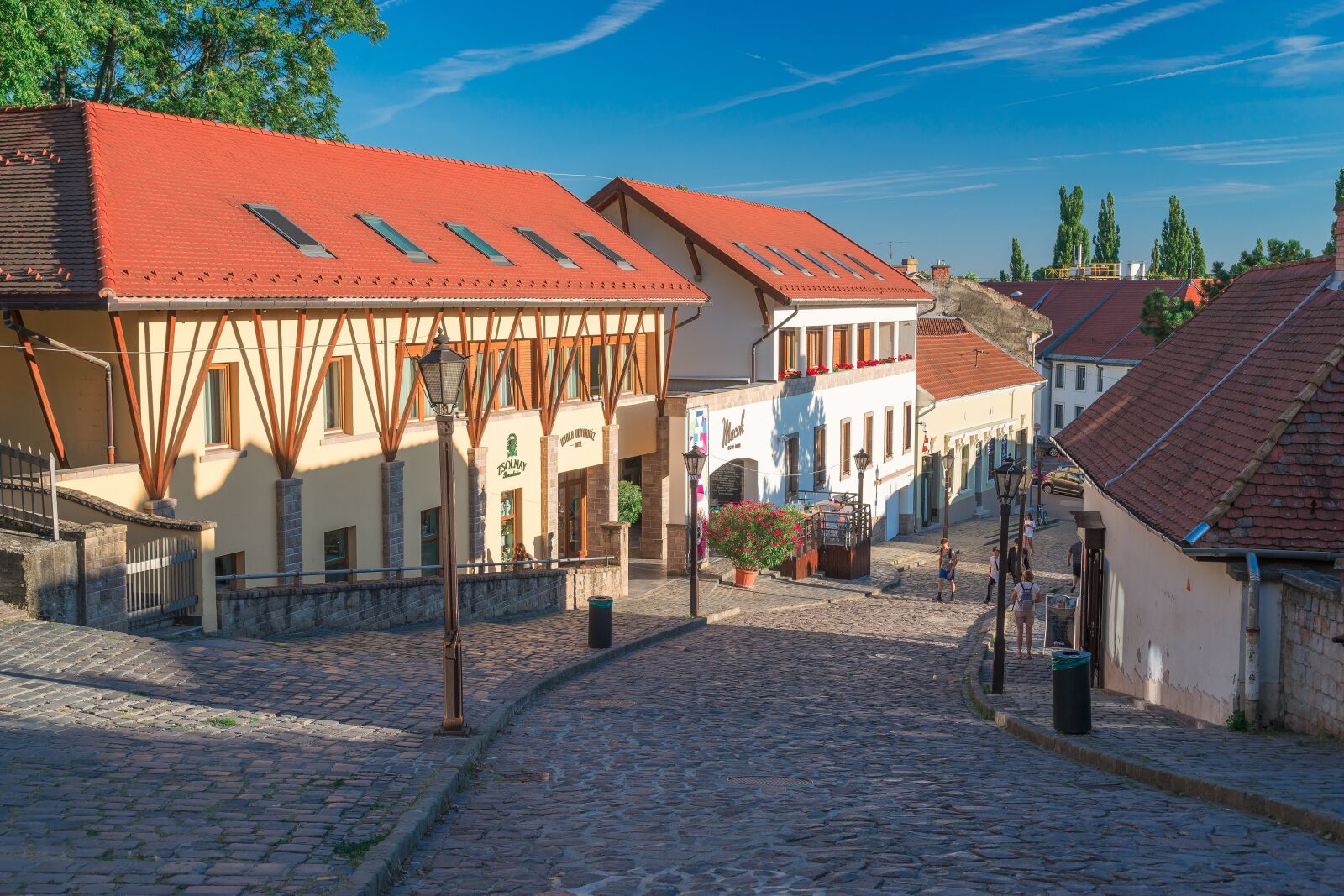 Sony a7 II + Sony FE 24-240mm F3.5-6.3 OSS sample photo. Eger, hungary, city photography