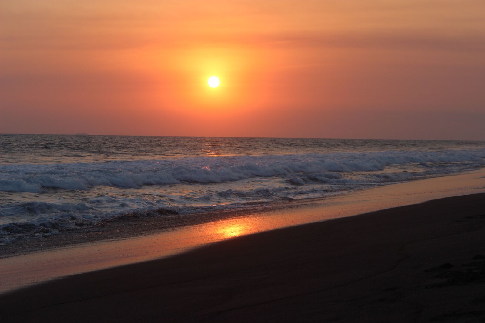 Canon EOS 600D (Rebel EOS T3i / EOS Kiss X5) sample photo. Sunset, sun, dawn photography