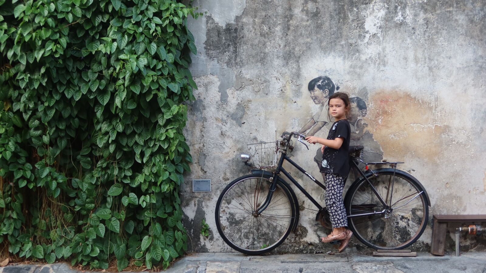 Canon PowerShot G7 X Mark III sample photo. Girl, penang, bike photography