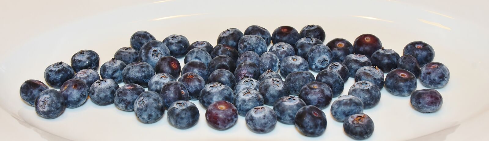 Nikon D7200 sample photo. Blueberries, berry fruit, food photography