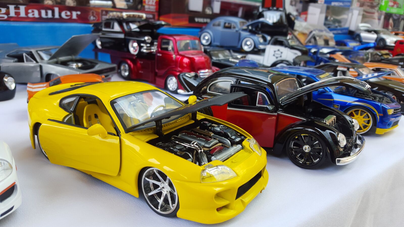 Samsung Galaxy S6 sample photo. Cars, scale, car photography