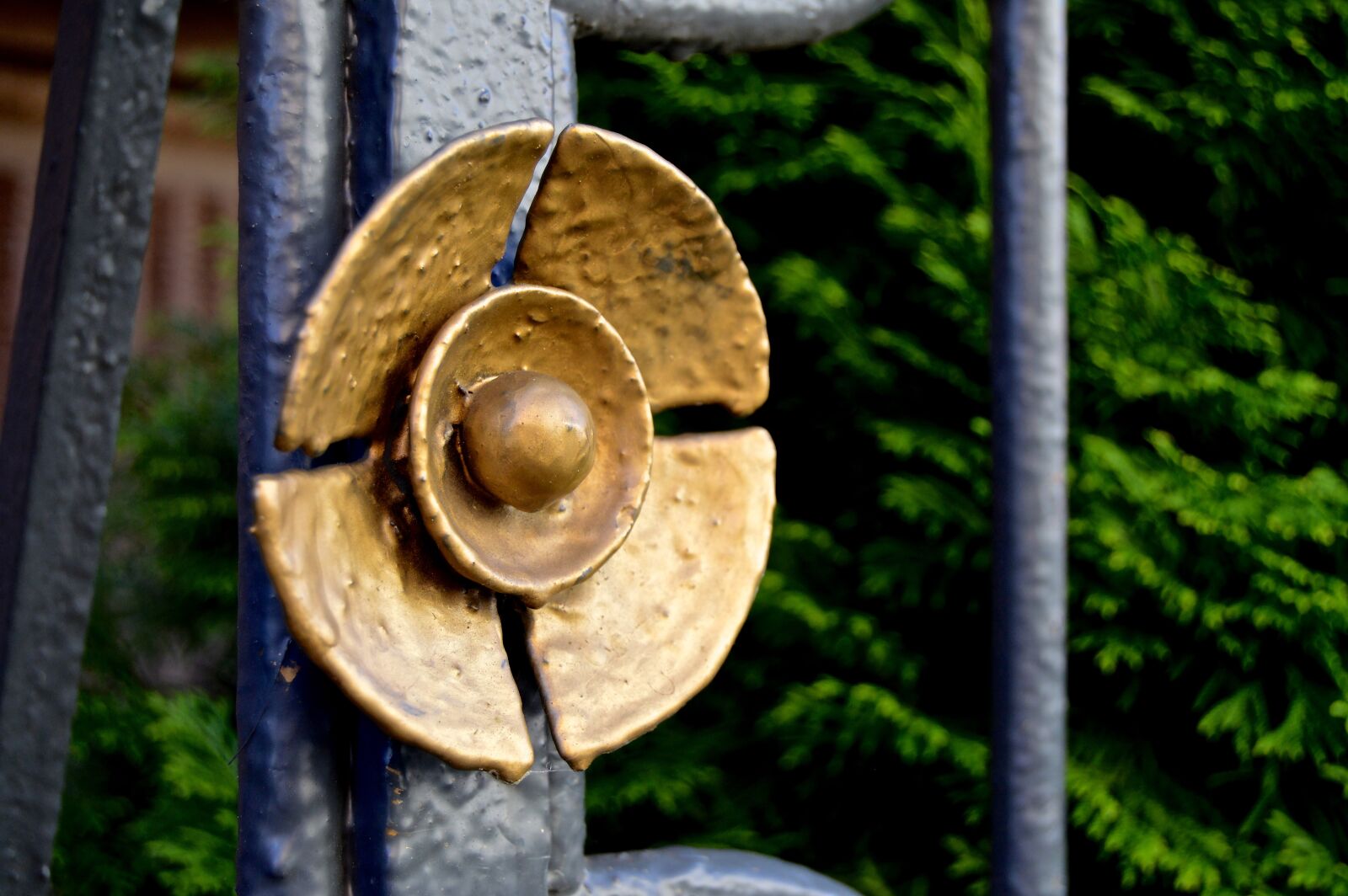 Nikon D3200 sample photo. Garden fence, rosette, blacksmithing photography