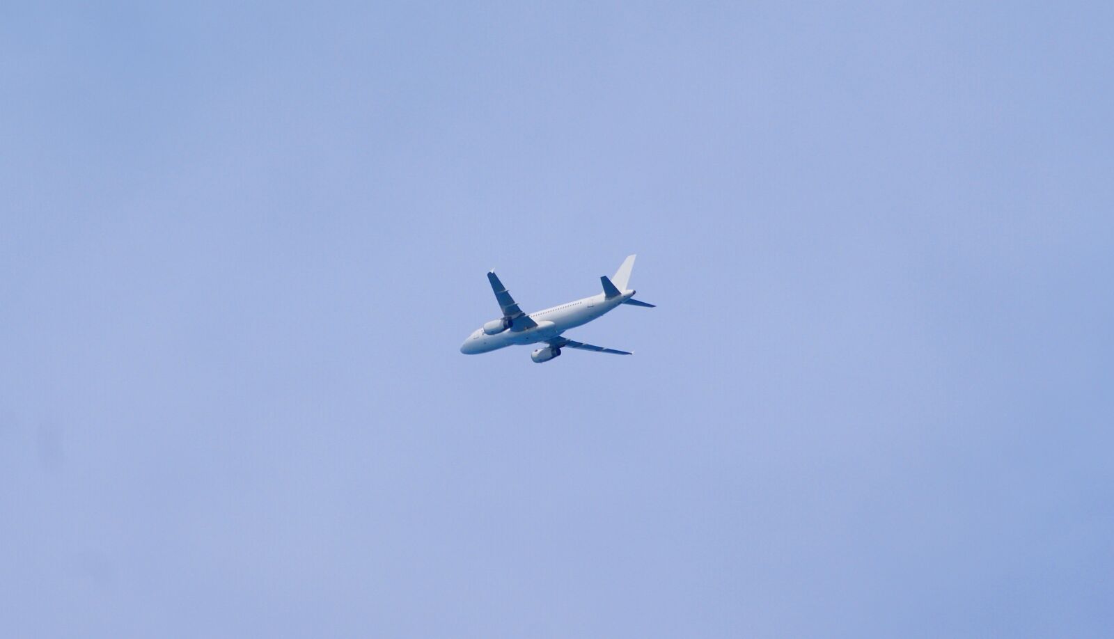 Sony Alpha DSLR-A380 sample photo. Plane, sky, flight photography