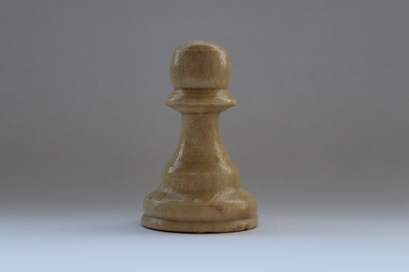 Canon EOS 600D (Rebel EOS T3i / EOS Kiss X5) sample photo. Pawn, white pawn, chess photography