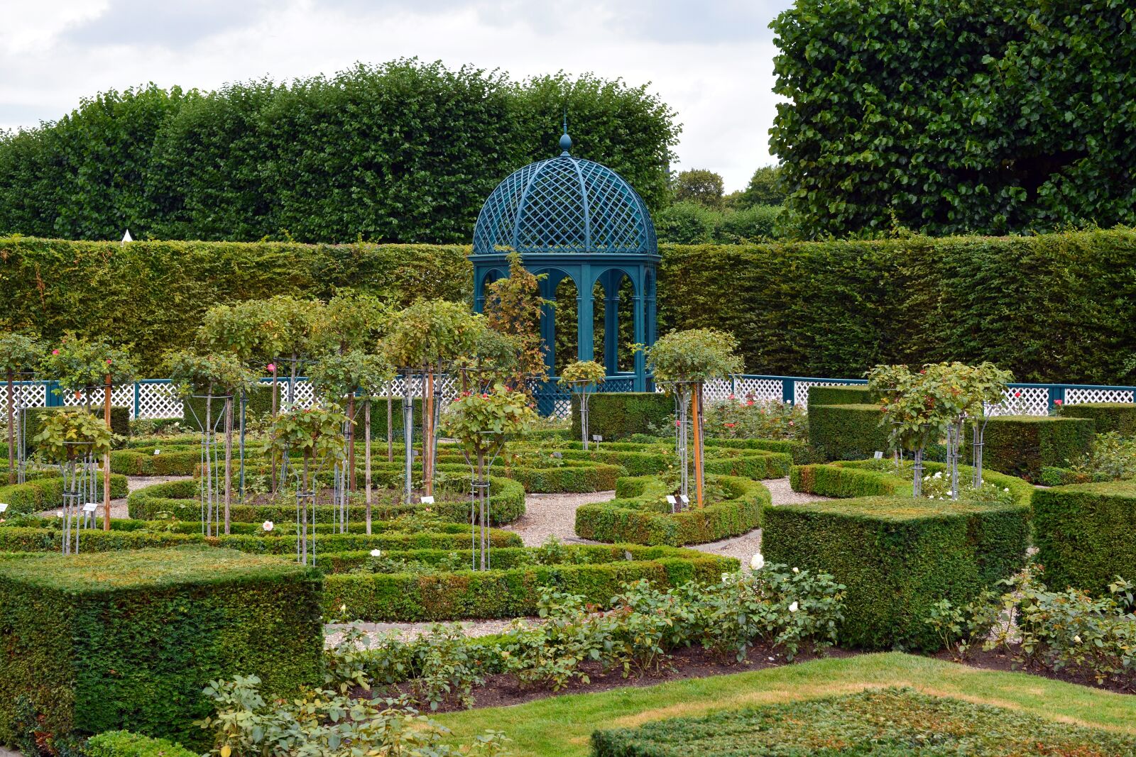 Nikon D5200 sample photo. Park, garden, garden design photography
