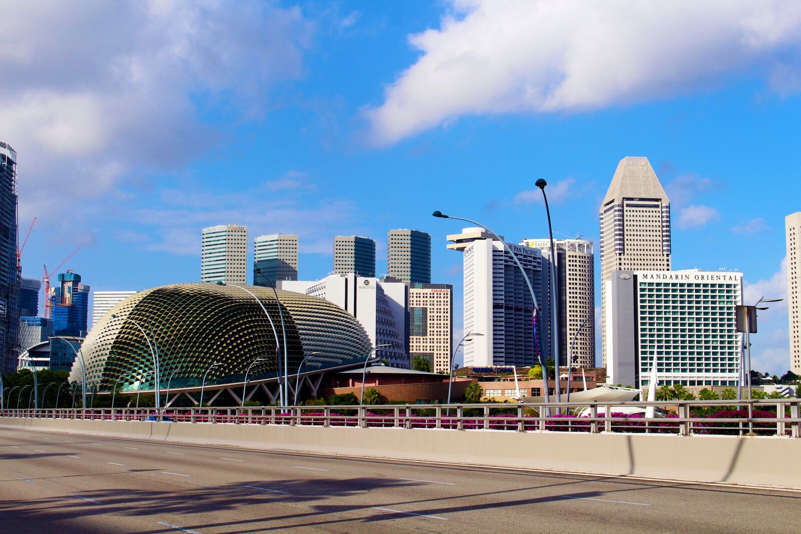Canon EOS 700D (EOS Rebel T5i / EOS Kiss X7i) sample photo. Singapore, skyscrapers, architecture photography