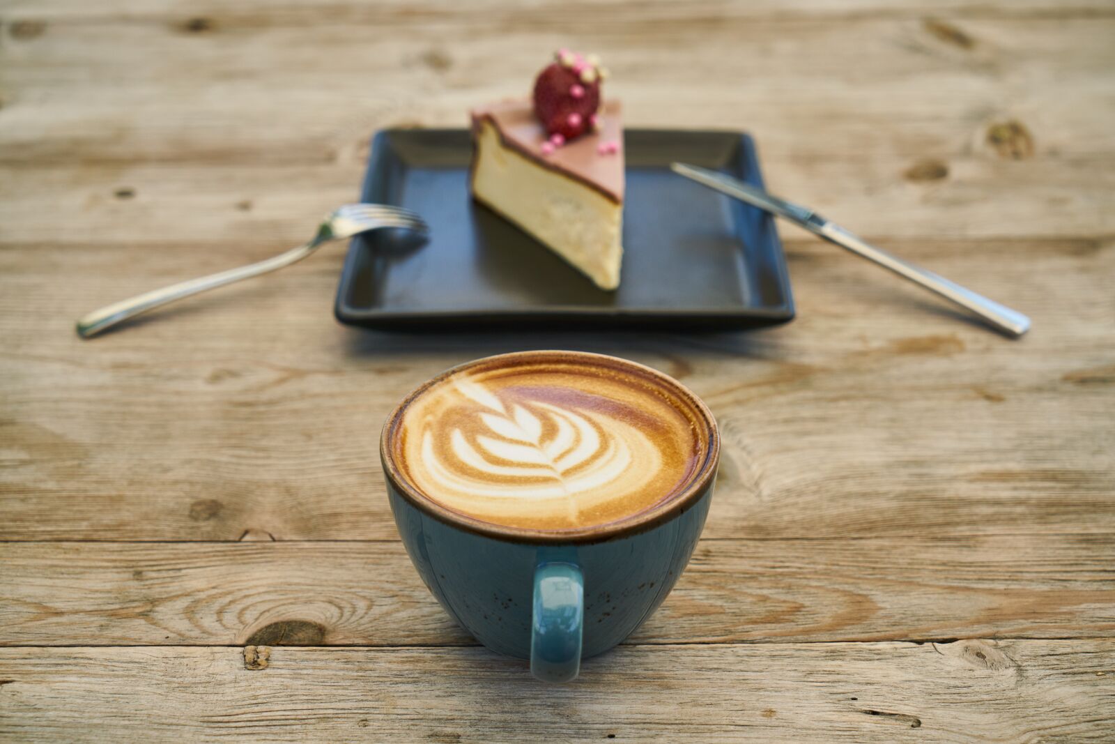 Sony a7R II sample photo. Latte, coffee, foam photography