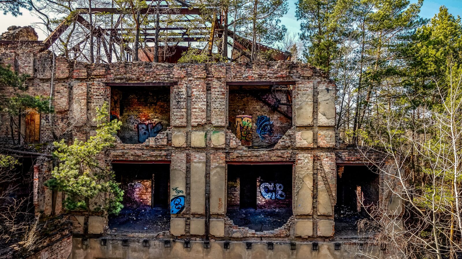 Sony Alpha a5000 (ILCE 5000) sample photo. Old, building, house photography