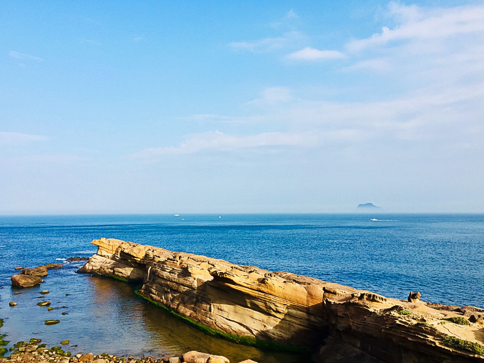 iPhone 6 Plus back camera 4.15mm f/2.2 sample photo. Water, sea, ocean photography