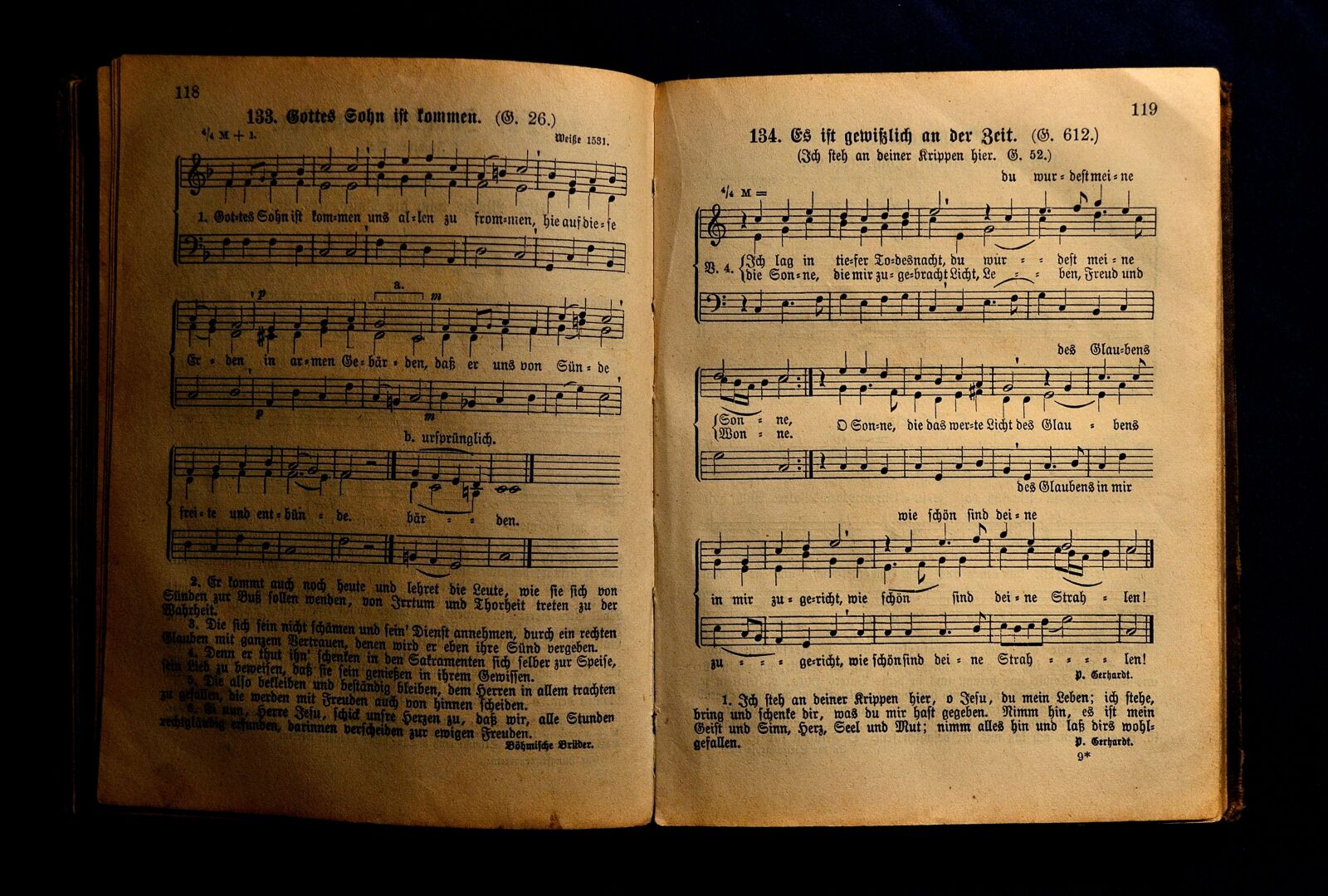 Nikon D5100 sample photo. Book, antiquariat, hymnal photography