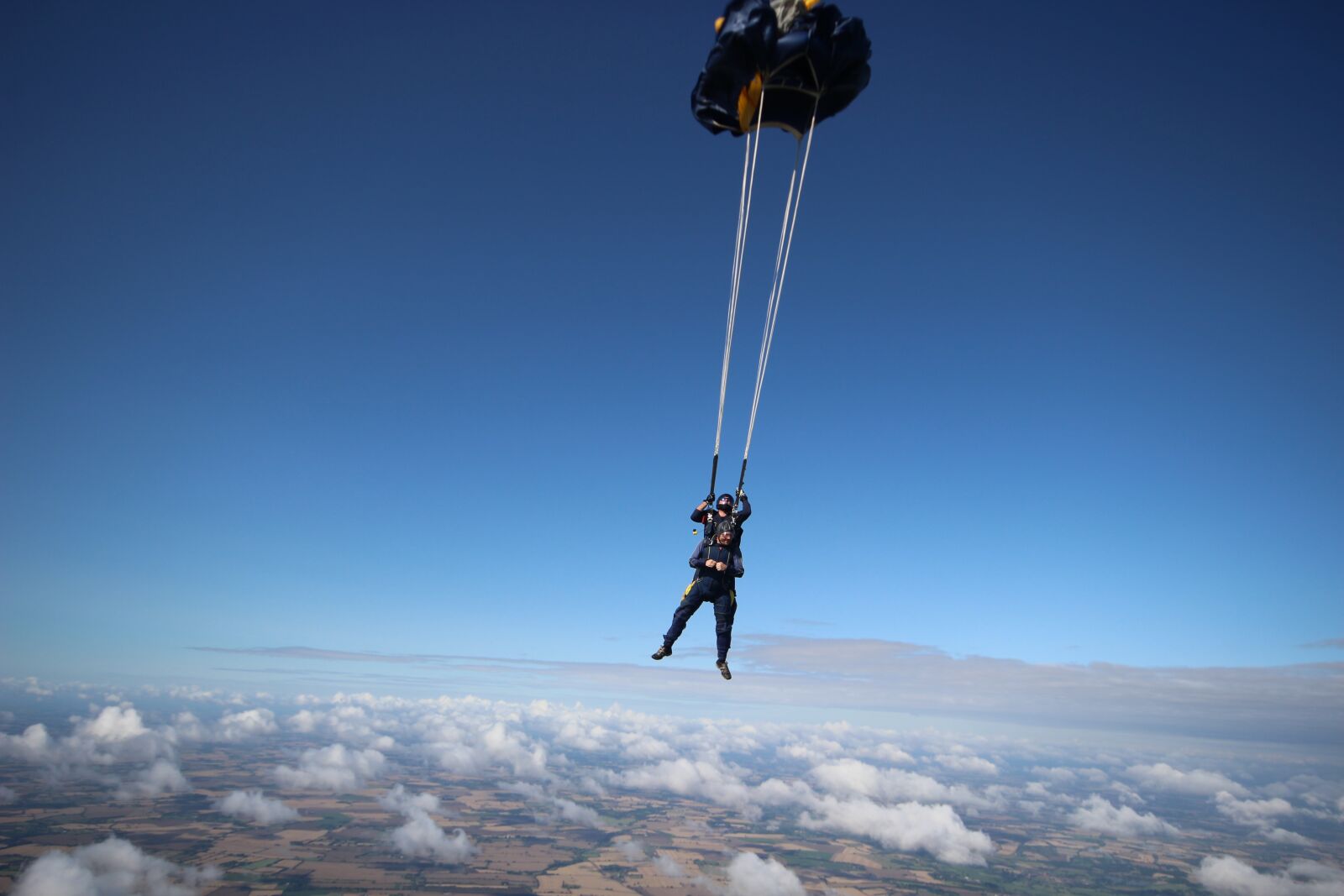 Canon EOS 100D (EOS Rebel SL1 / EOS Kiss X7) sample photo. Parachute, skydive, sky photography