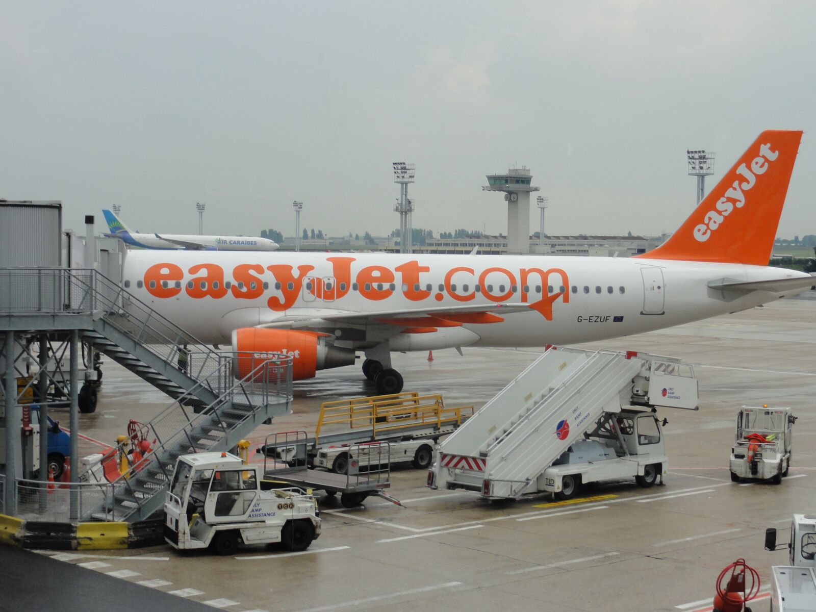 Sony DSC-HX5V sample photo. Flights, flight, airport photography