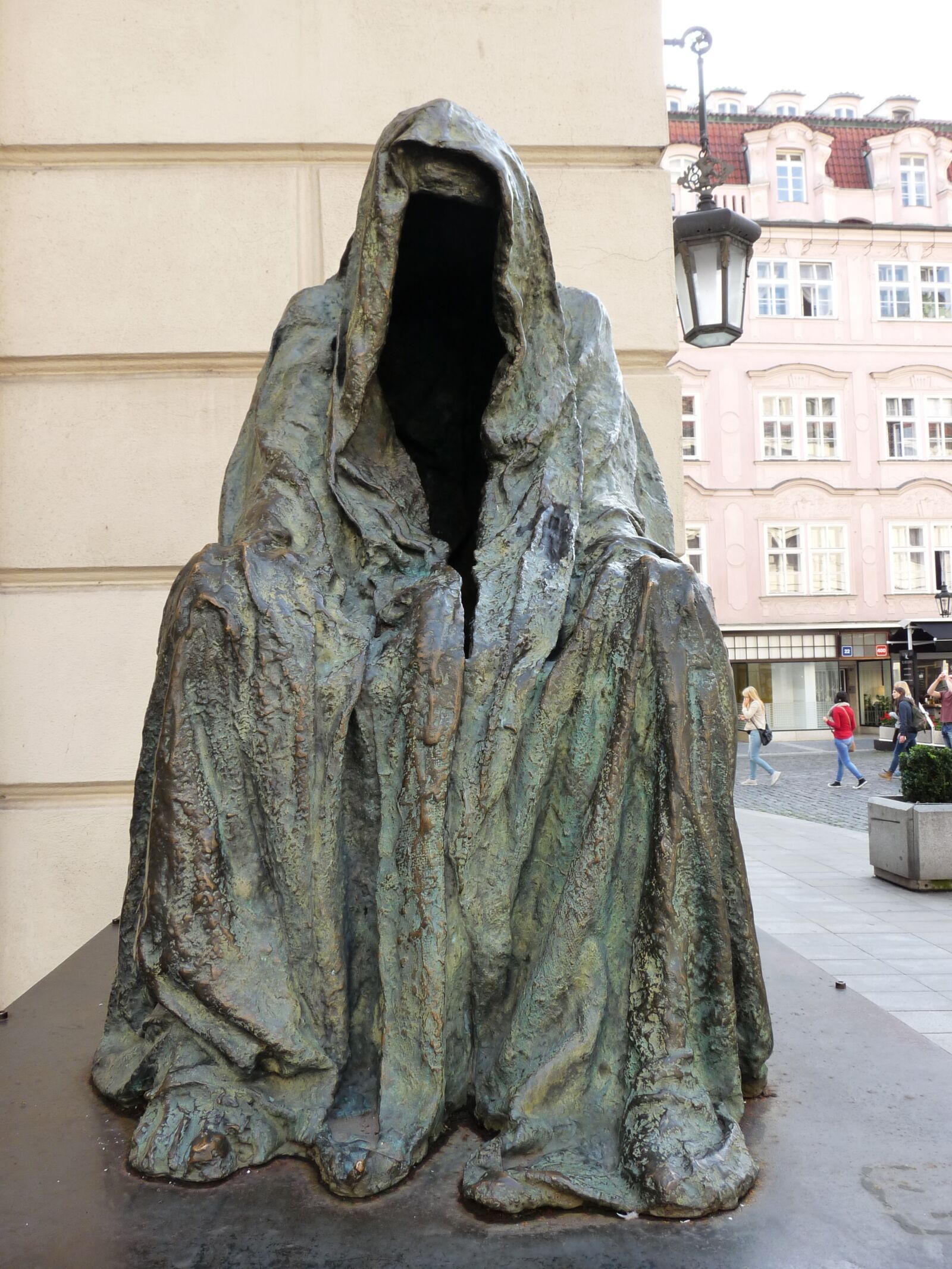 Panasonic Lumix DMC-FZ28 sample photo. Praha, historic center, sculpture photography
