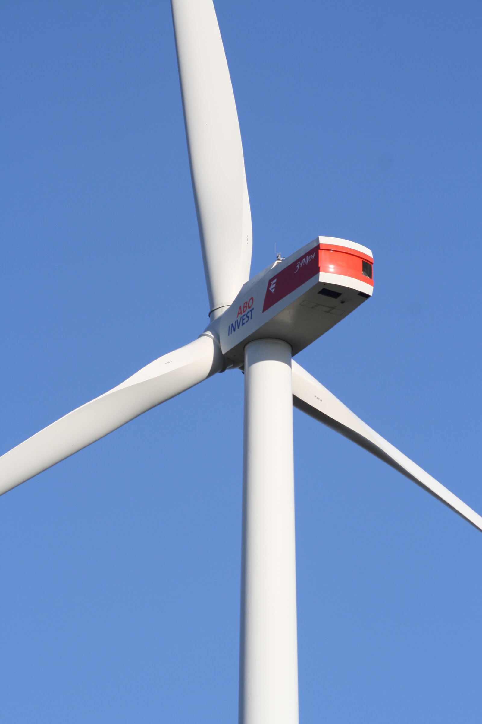 Canon EOS 1000D (EOS Digital Rebel XS / EOS Kiss F) sample photo. Pinwheel, energy, wind power photography