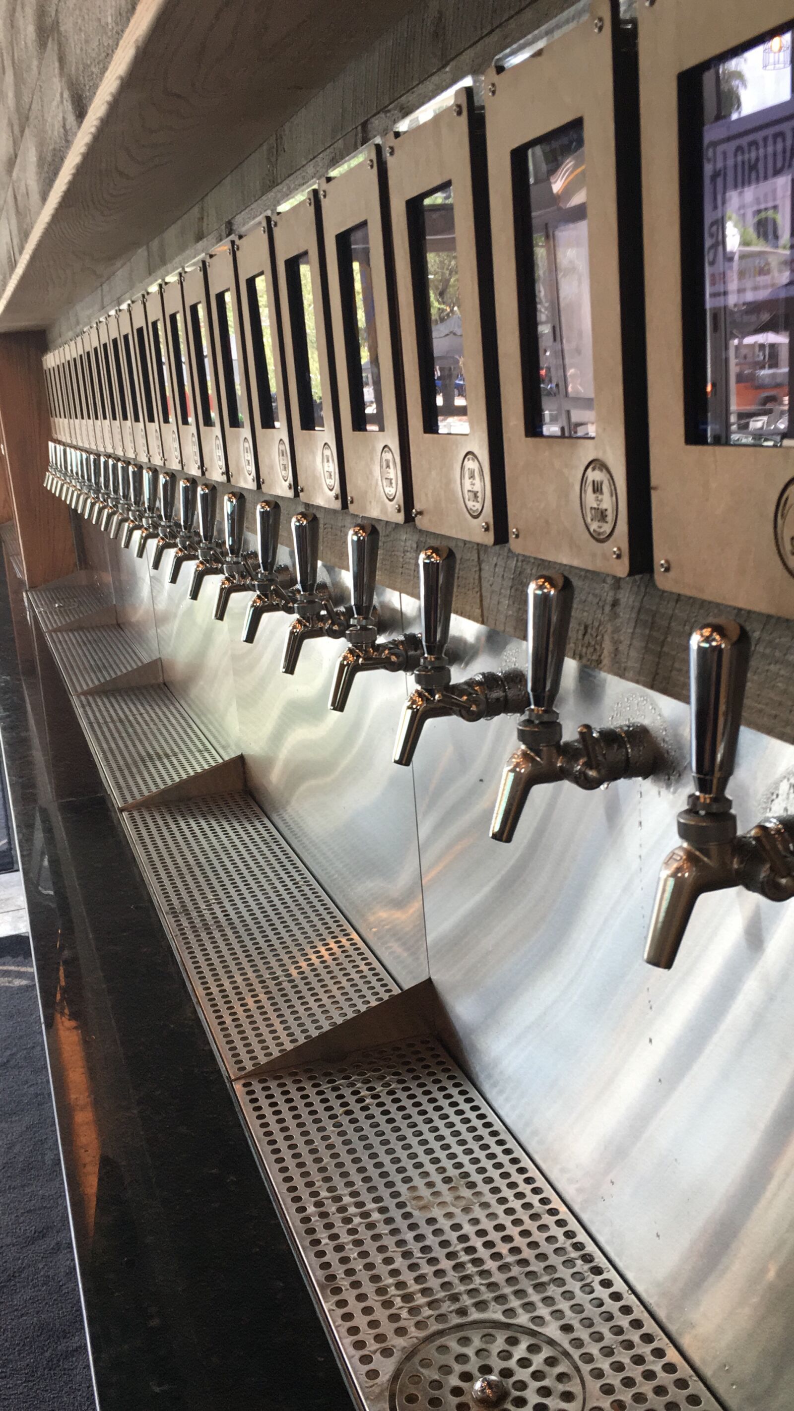 Apple iPhone 6s sample photo. Beer, tap, pub photography