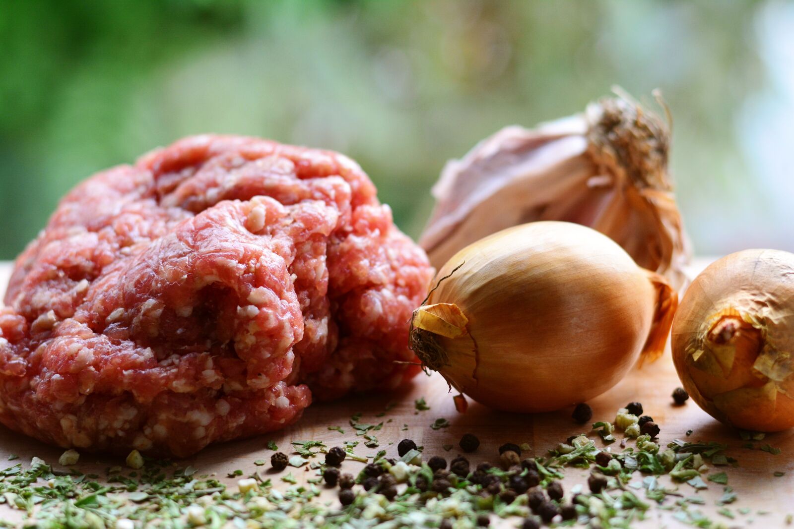 Nikon D5200 sample photo. Minced meat, mett, meat photography