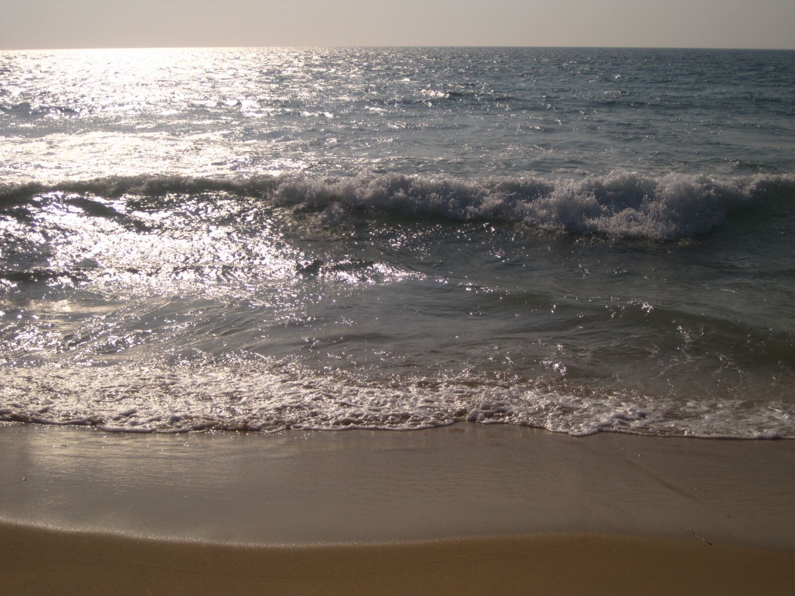 Canon PowerShot SD1200 IS (Digital IXUS 95 IS / IXY Digital 110 IS) sample photo. Sea, beach, waves photography