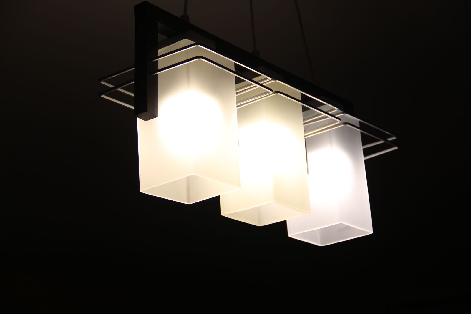 Canon EOS 600D (Rebel EOS T3i / EOS Kiss X5) sample photo. Chandelier, wenge, poland photography