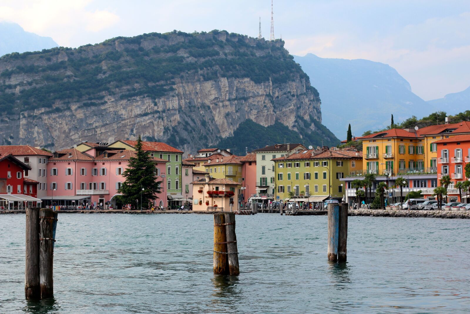 Canon EOS 600D (Rebel EOS T3i / EOS Kiss X5) + Canon EF 50mm F1.4 USM sample photo. Italy, garda, torbole photography