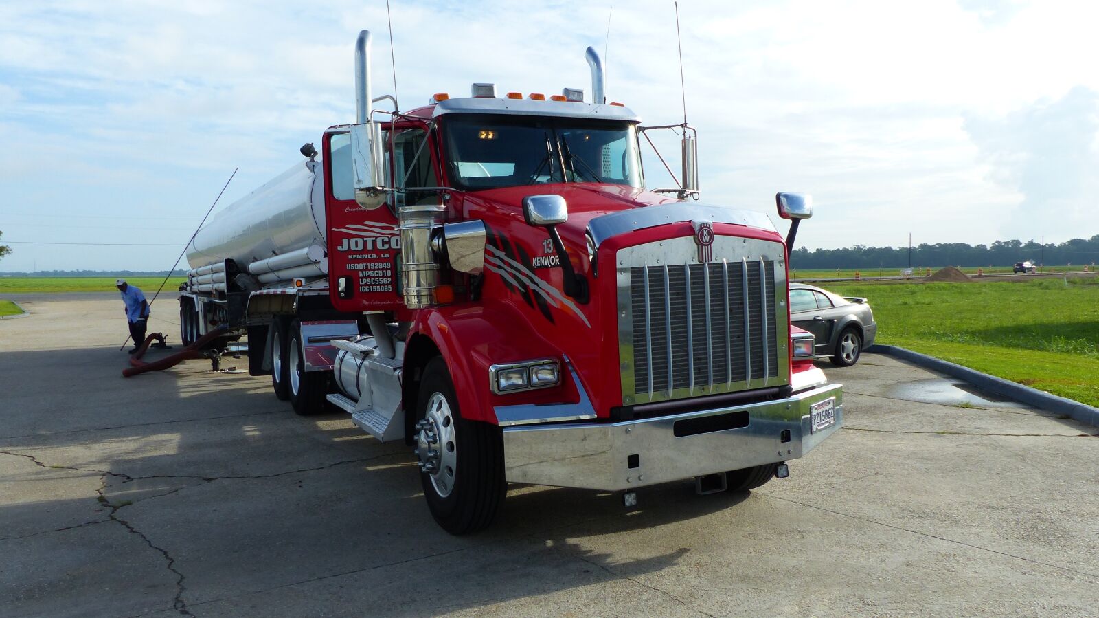Panasonic Lumix DMC-FZ200 sample photo. Truck, transport, america photography