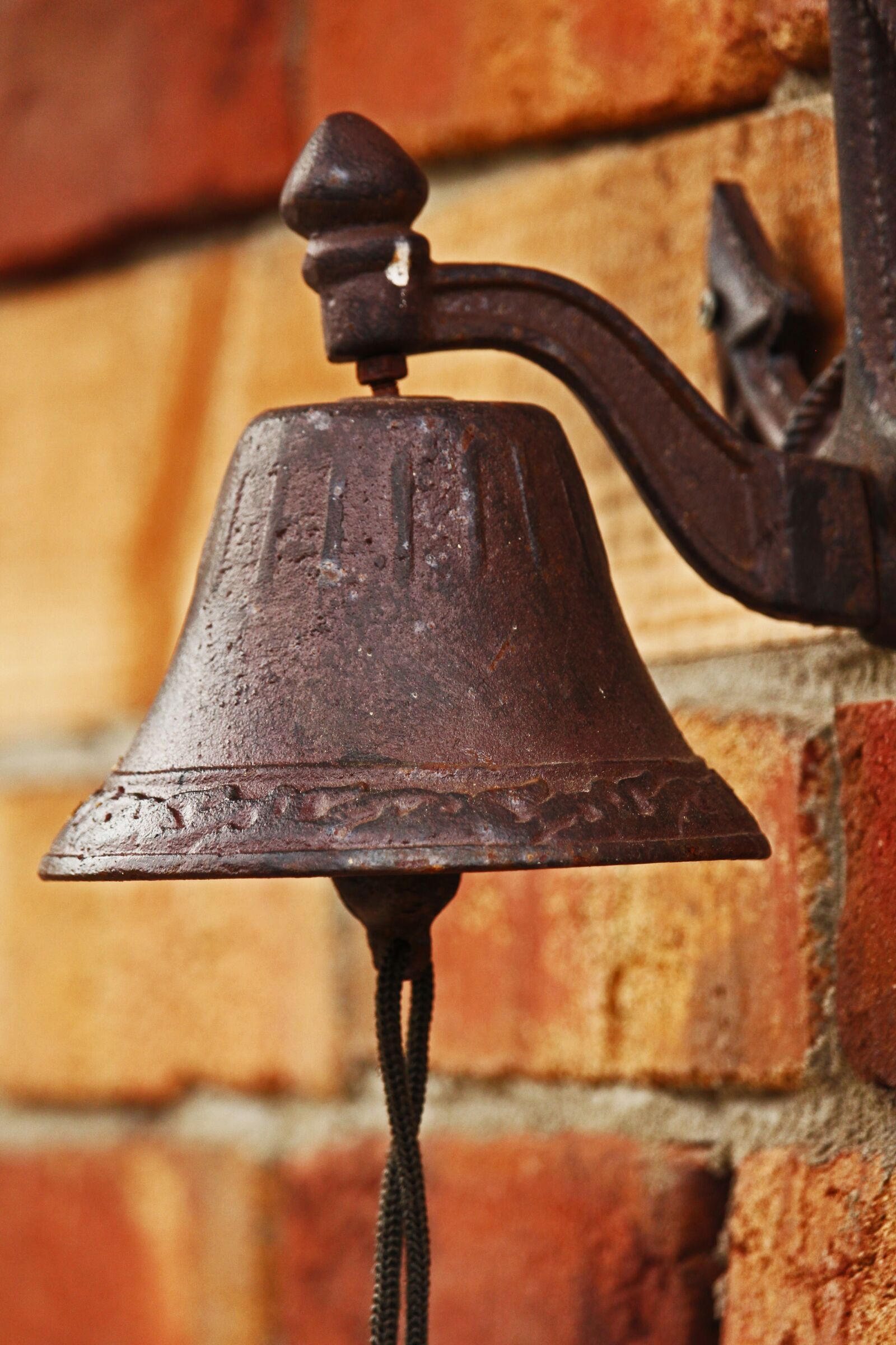 Canon EF-S 55-250mm F4-5.6 IS STM sample photo. Bell, garden bells, clinker photography