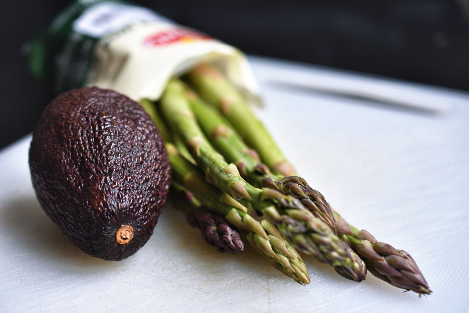 Nikon D7200 sample photo. Asparagus, avocado, green photography