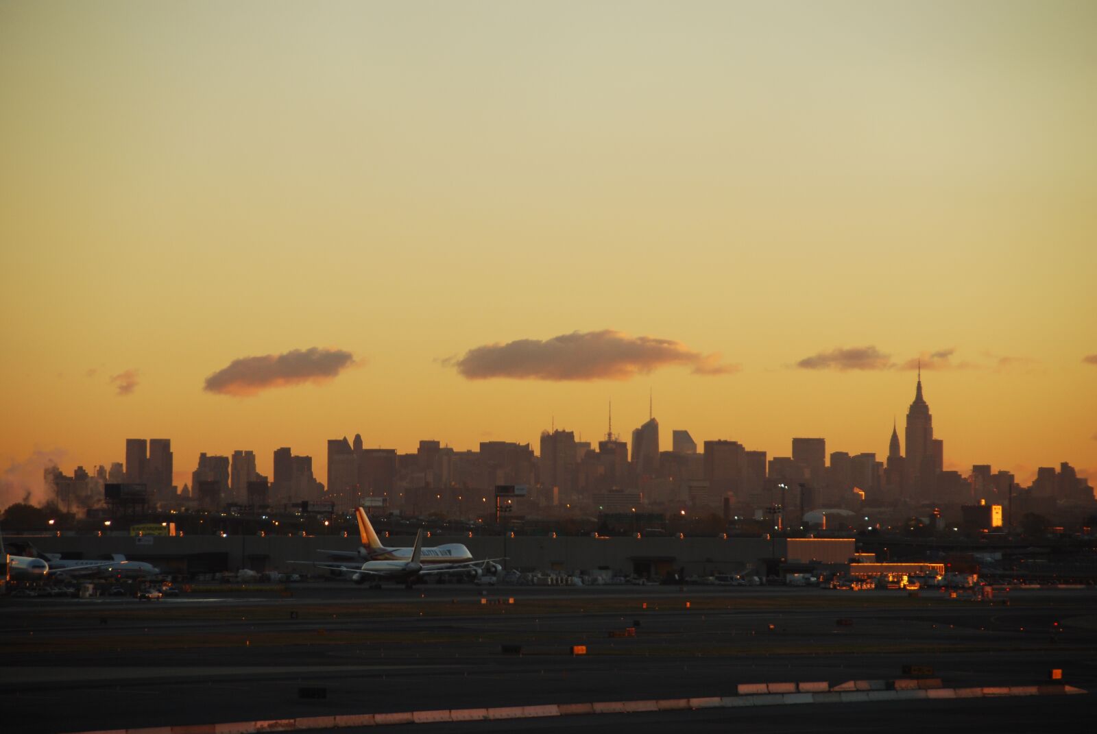 Nikon D80 sample photo. New york, airport, skyline photography