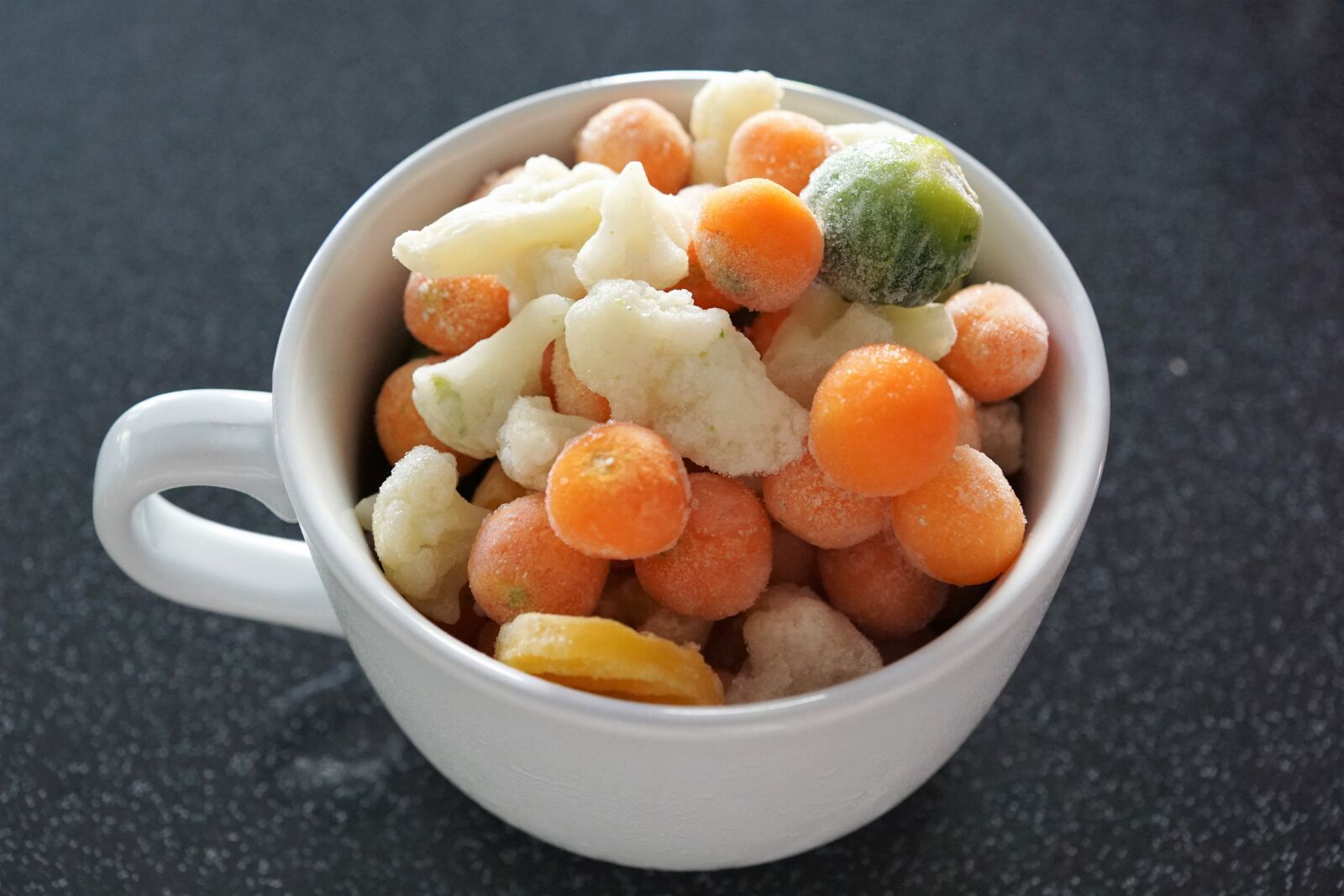 Sony ILCA-77M2 + Sony DT 16-50mm F2.8 SSM sample photo. Vegetables, healthy, bio photography